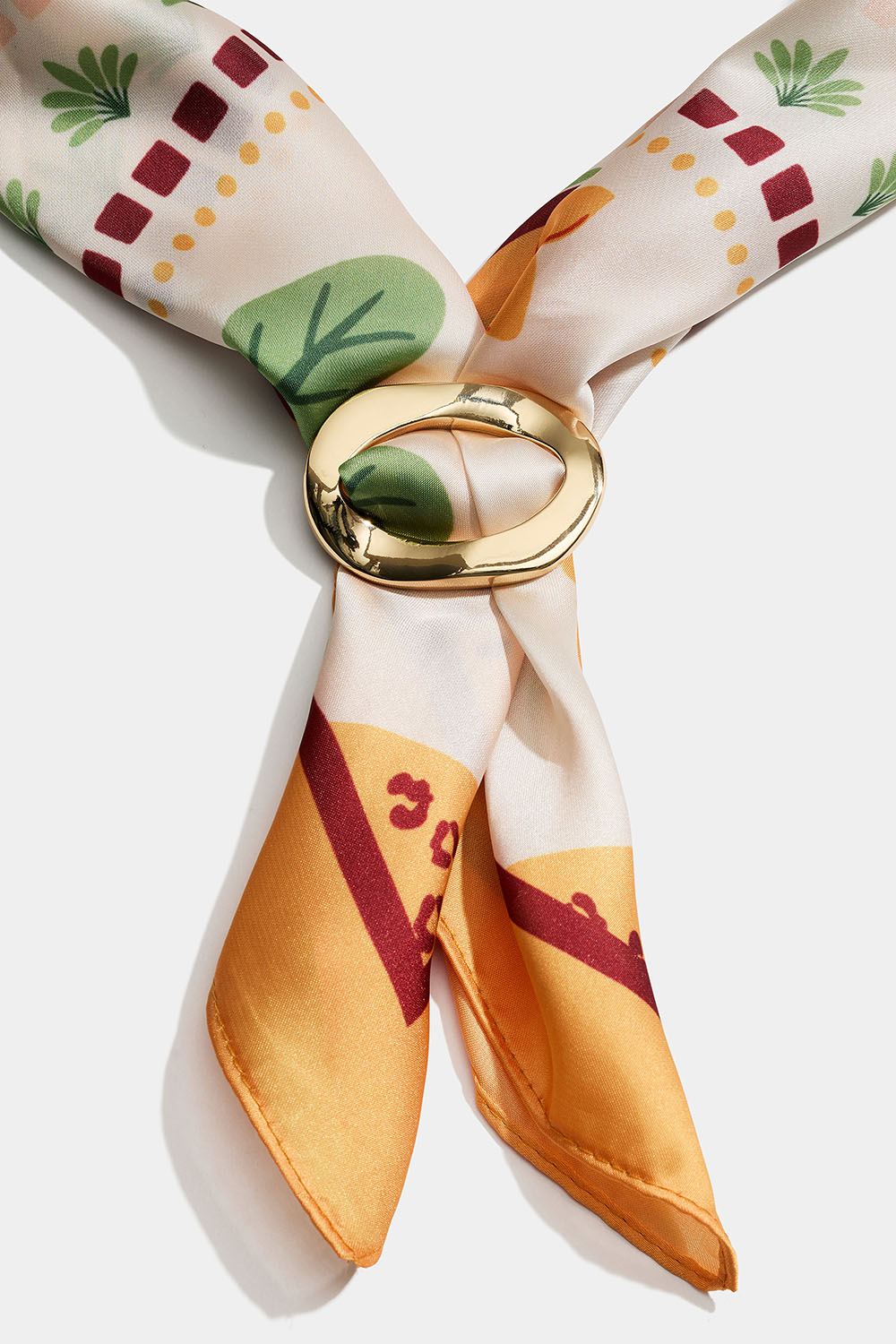 Guldfarvet scarf ring i gruppen Accessories / Tørklæder hos Glitter (109000452000)