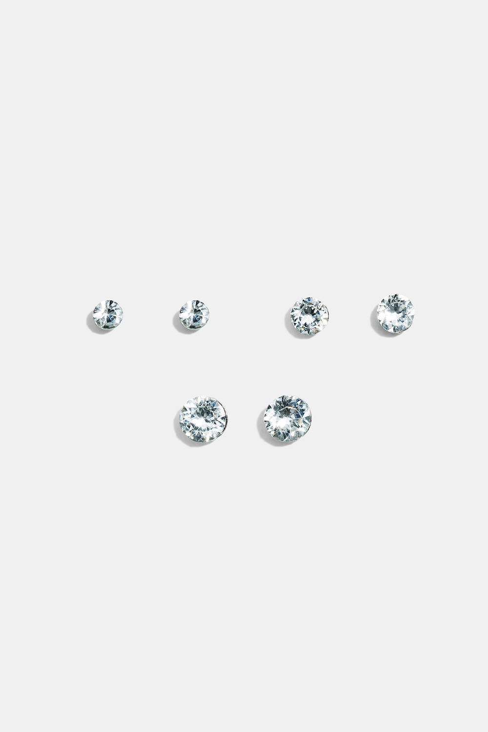 Øreringe med runde glassten, 3 par i gruppen Smykker / Øreringe / Flerpak hos Glitter (110019)