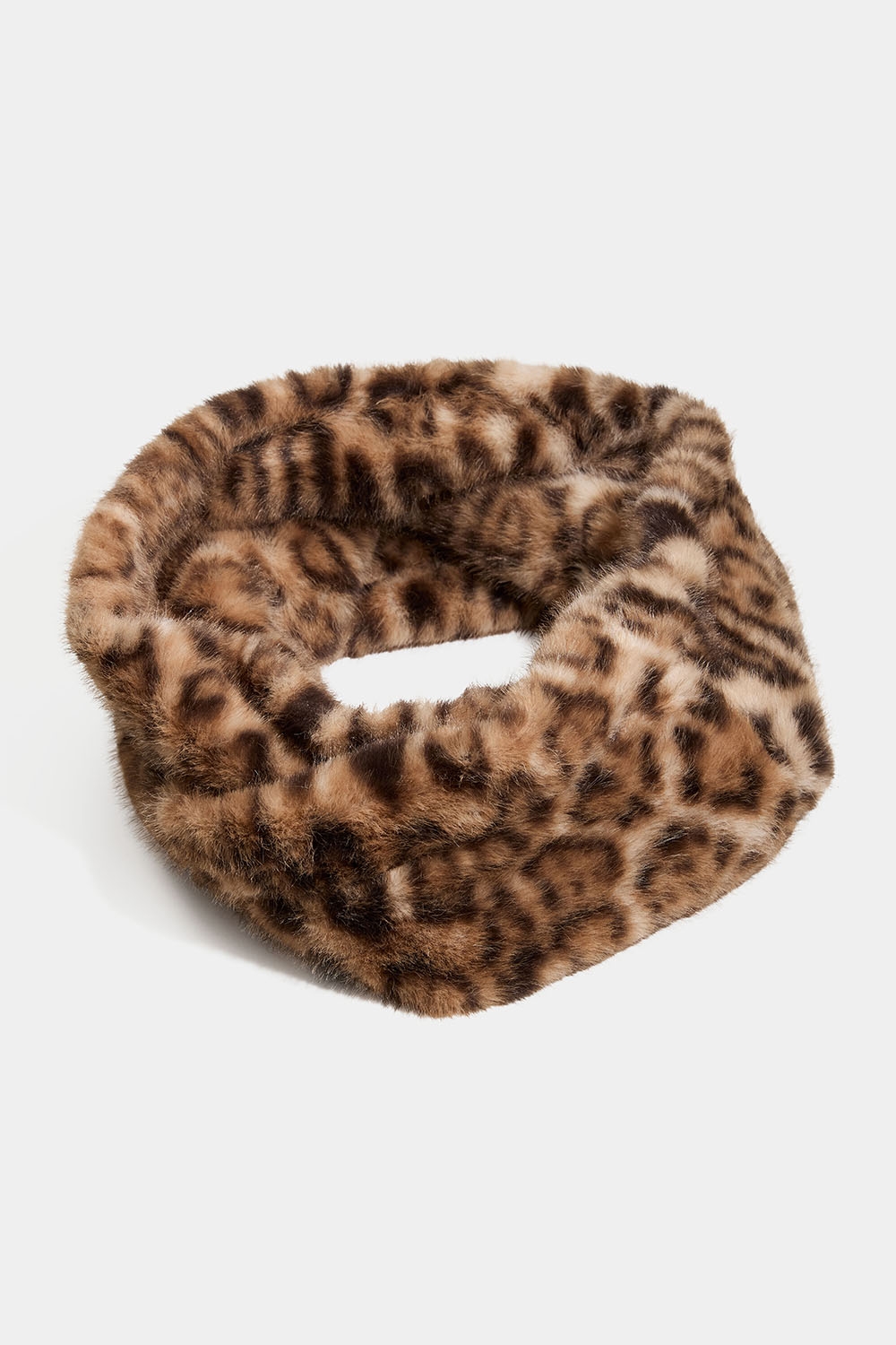 Stort rørformet tørklæde i leopardmønstret kunstpels i gruppen Accessories / Strik / Halstørklæde hos Glitter (171001890500)