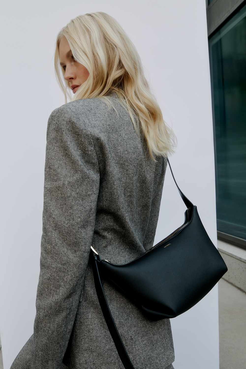 Sort crossbodytaske i gruppen Store week / hos Glitter (172001699000)
