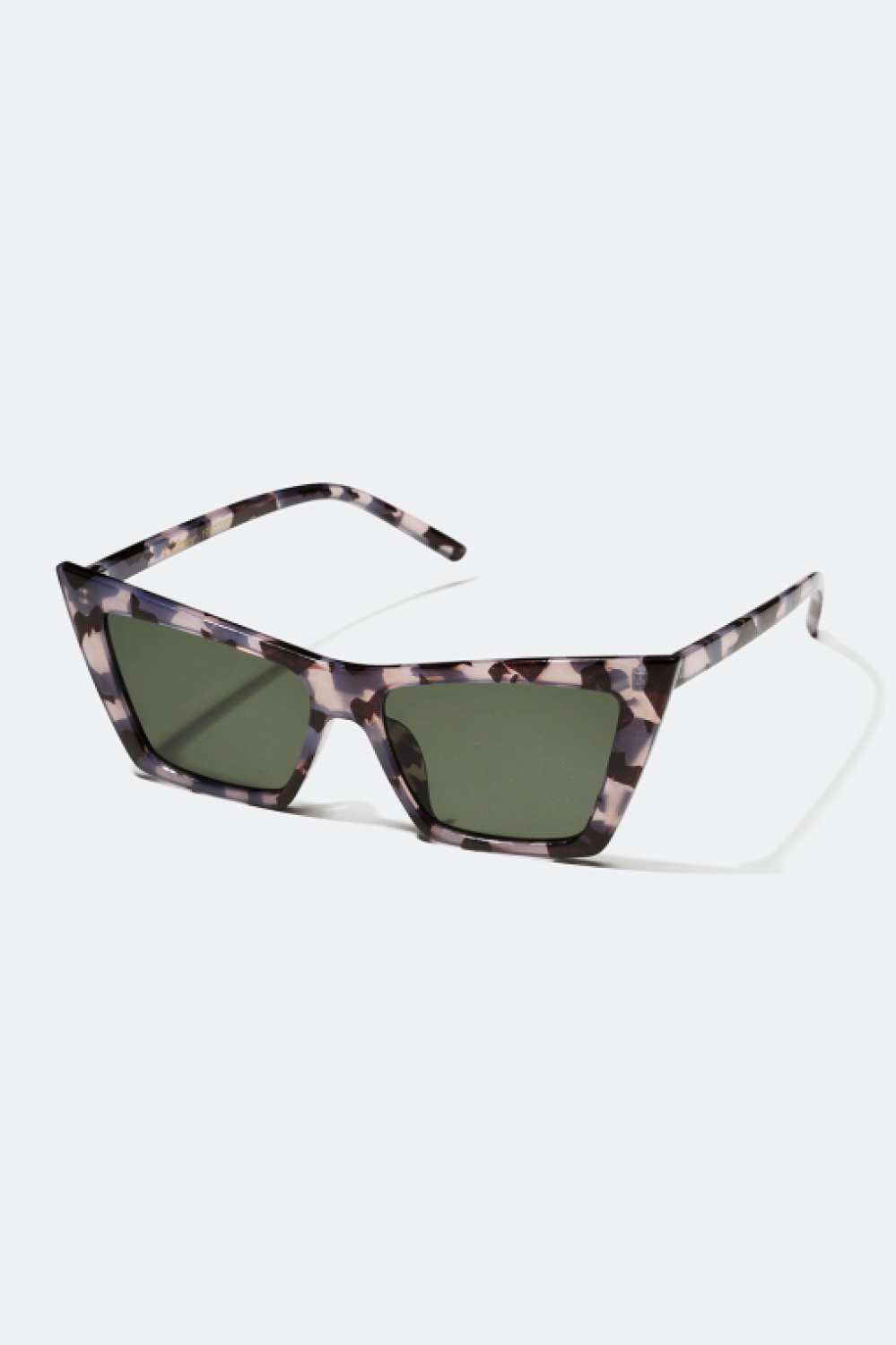Rektangulære solbriller med cat eye-design i gruppen Tilbehør / Solbriller hos Glitter (17600007)