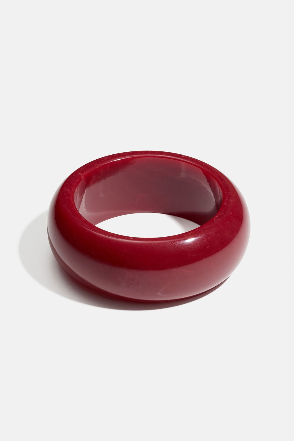 Rød armring med marmorering i gruppen Smykker / Armbånd hos Glitter (251001636000)