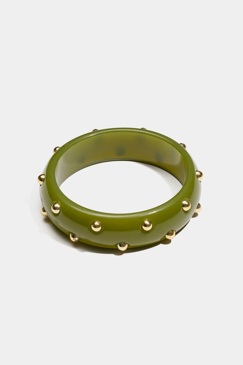 Olivengrønt armbånd med nitter i gruppen Smykker / Armbånd / Brede hos Glitter (251001737500)