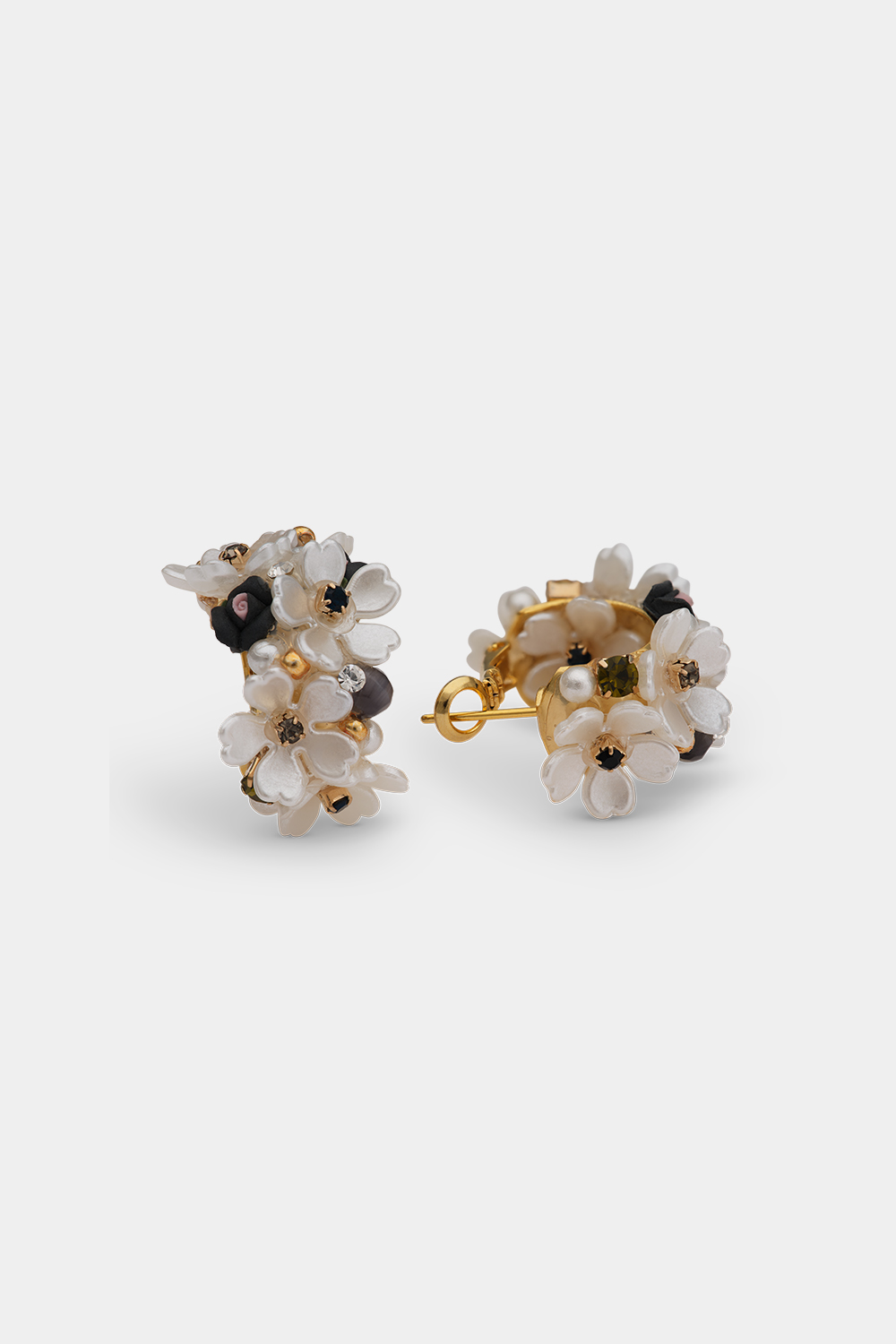 Anastasia earrings - Creme / nightfall i gruppen Store week / hos Glitter (253001503402)