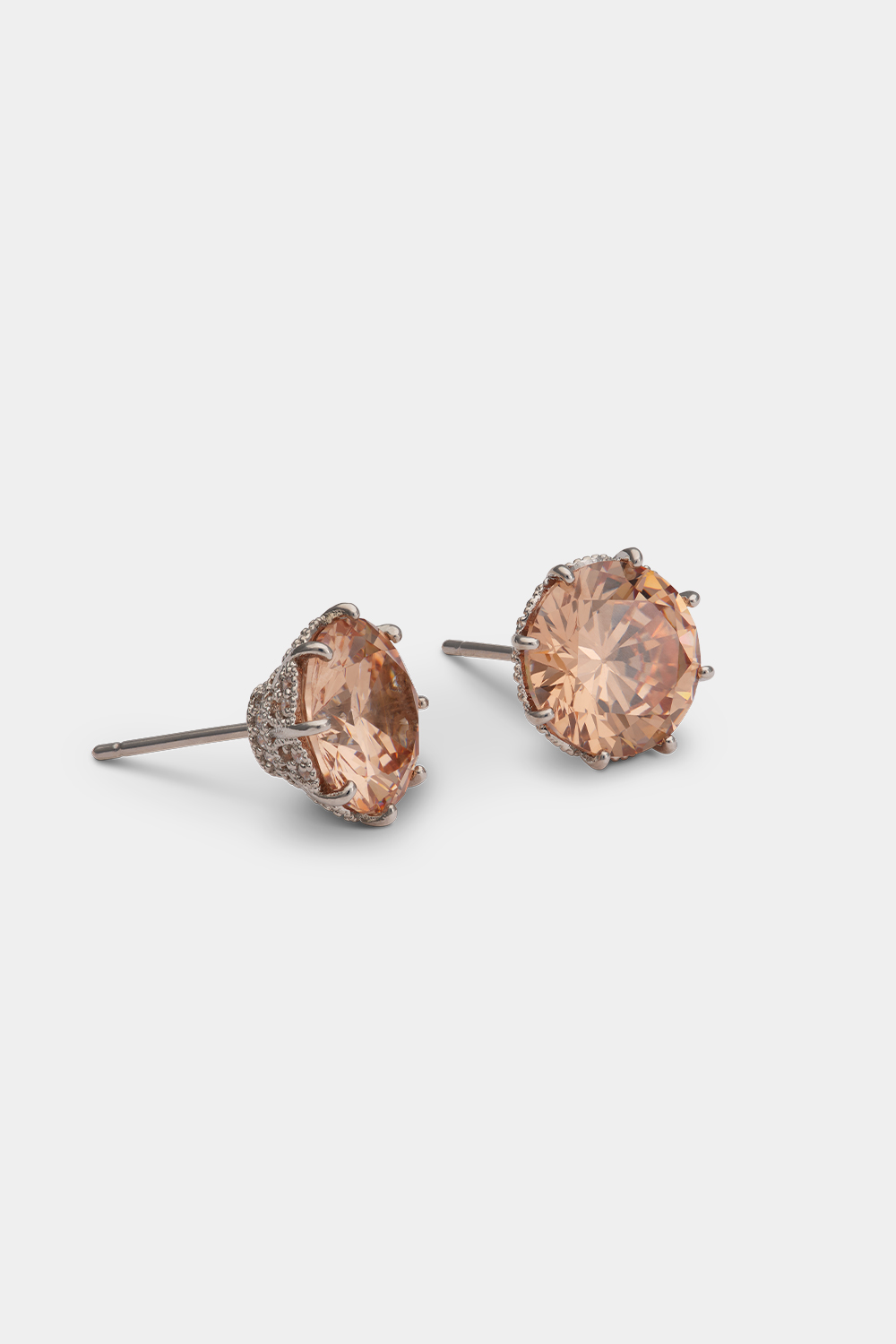 Elenora studs - Champagne i gruppen Smykker / Øreringe / Ørestikker hos Glitter (253001568301)