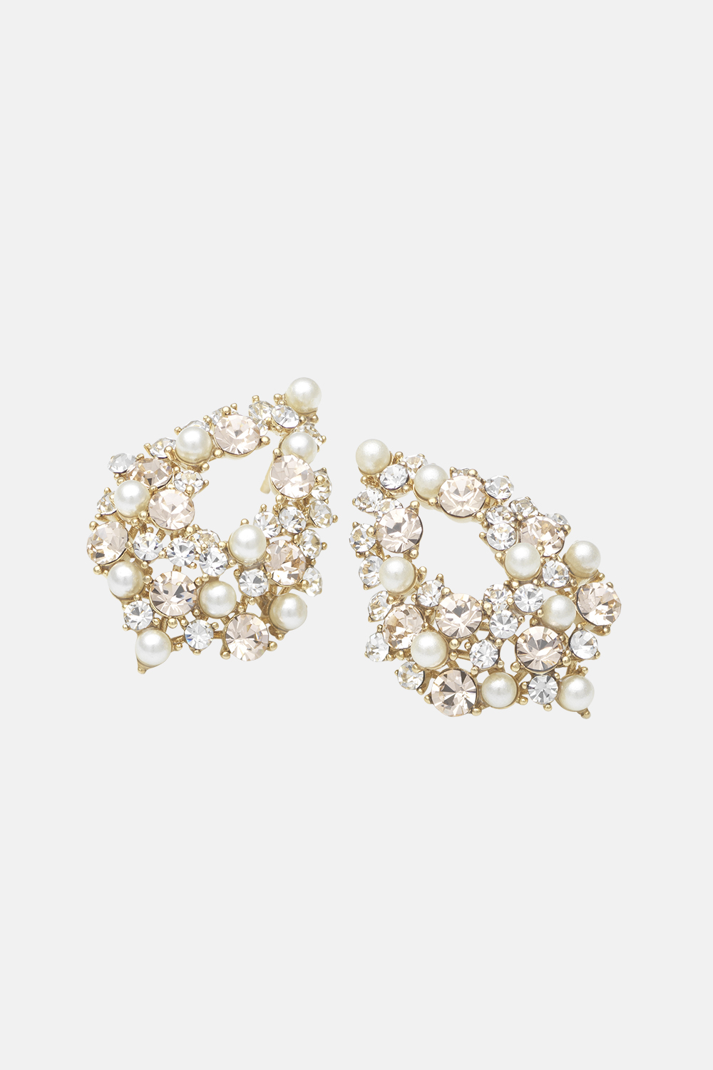 Alice pearl earrings - Ivory silk i gruppen Smykker / Øreringe / Similiøreringe hos Glitter (253001612002)