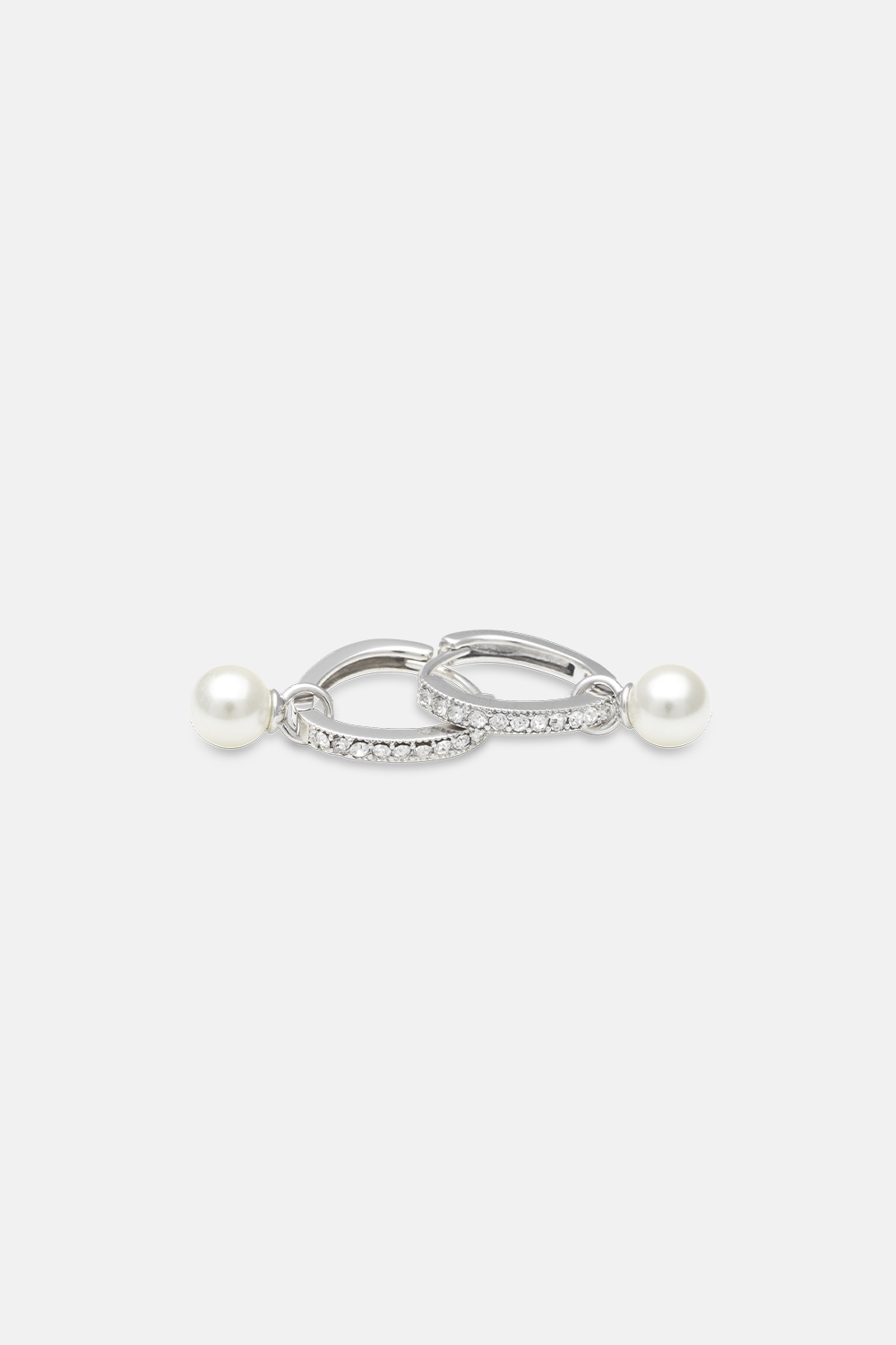 Petite Kennedy hoops earrings - Ivory pearl (Silver) i gruppen Smykker / Øreringe / Hoops hos Glitter (253001681001)