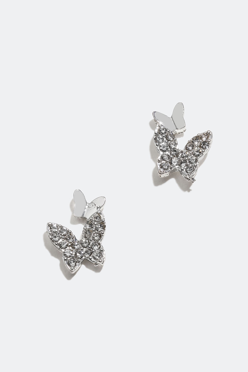 Små øreringe med sommerfugle og glassten i gruppen Smykker / Øreringe / Ørestikker hos Glitter (253005720201)