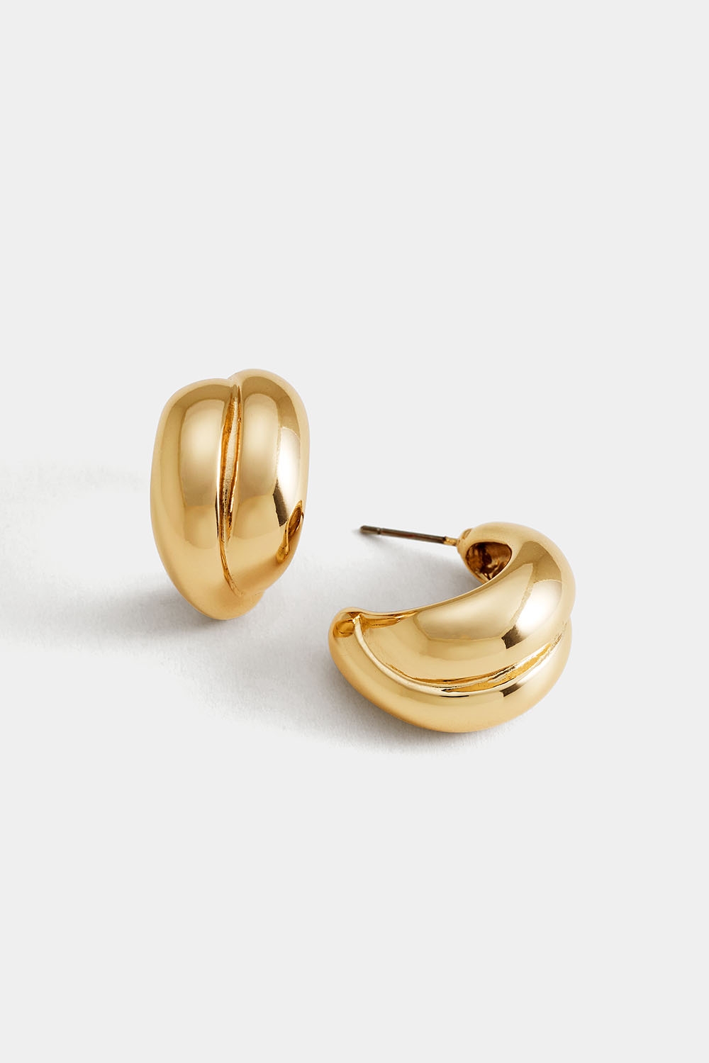 Guldfarvede brede hoops med dobbelte ringe i gruppen Smykker / Øreringe / Hoops hos Glitter (253008122002)