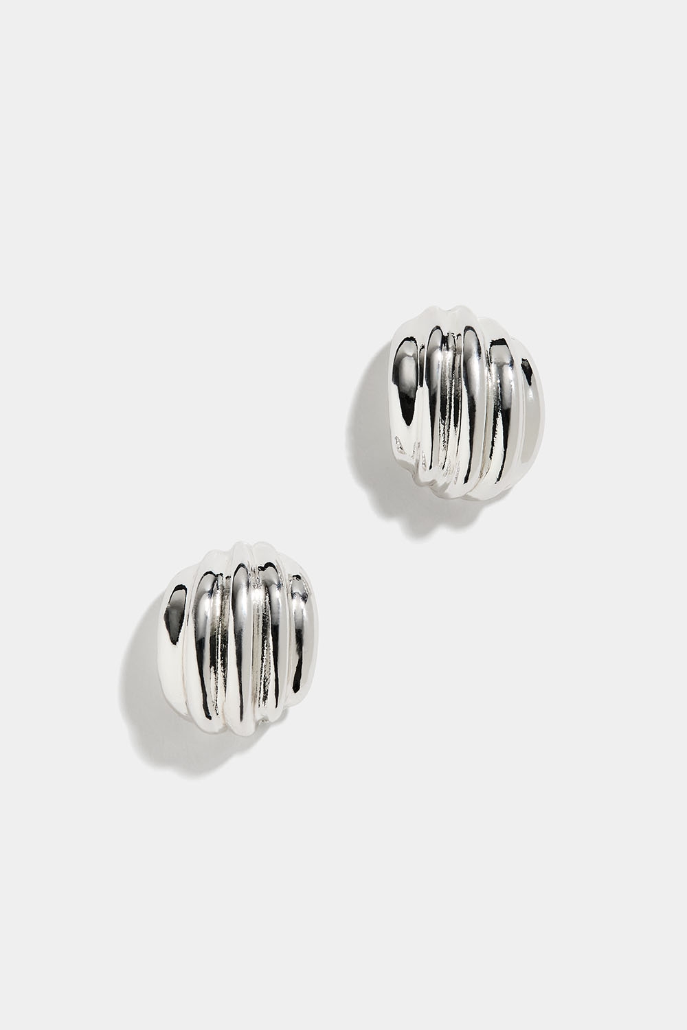Brede, riflede hoops i gruppen Smykker / Øreringe / Hoops hos Glitter (253009031001)