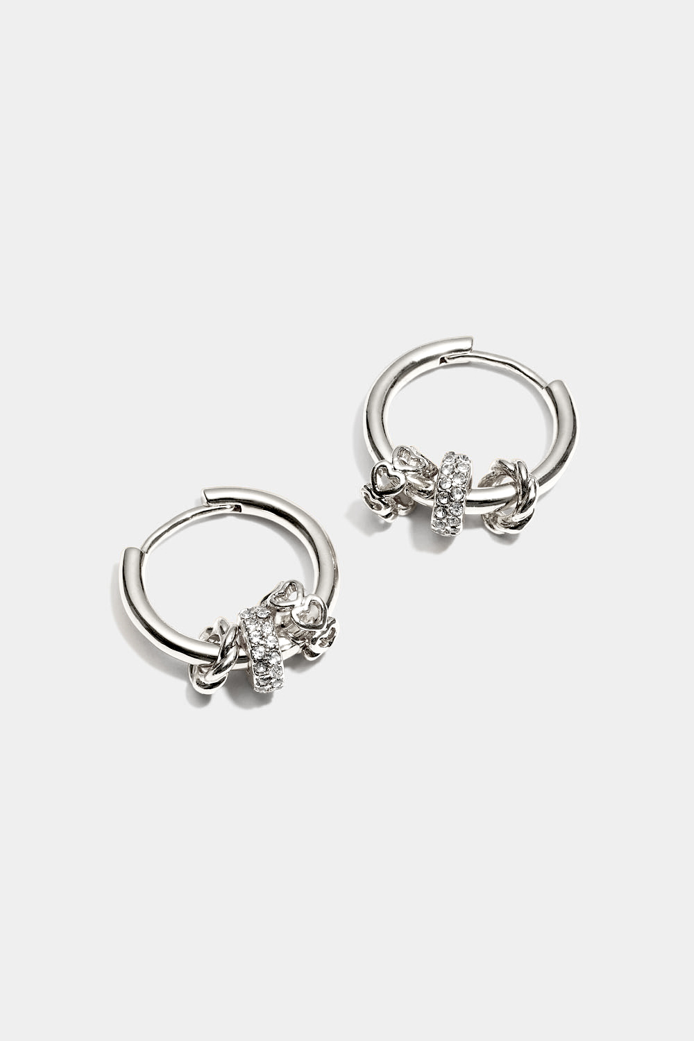 Hoops med runde charms i gruppen Smykker / Øreringe / Hoops / Hoops med vedhæng hos Glitter (253009781001)