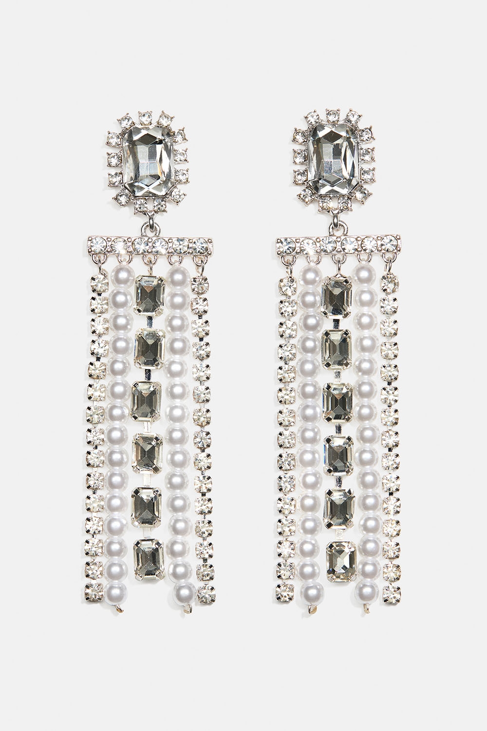 Øreringe med rektangulær glassten og hængende led af similisten og perler i gruppen Smykker / Øreringe / Similiøreringe hos Glitter (253010361001)