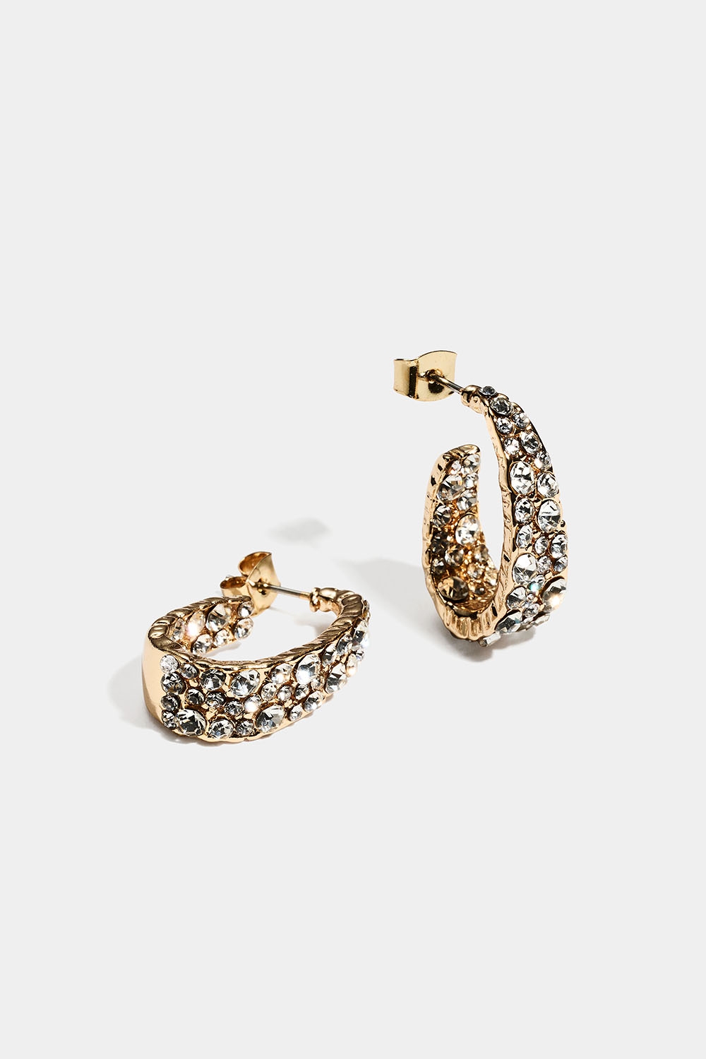 Brede guldfarvede ovale hoops med similisten i gruppen Smykker / Øreringe / Similiøreringe hos Glitter (253010400202)