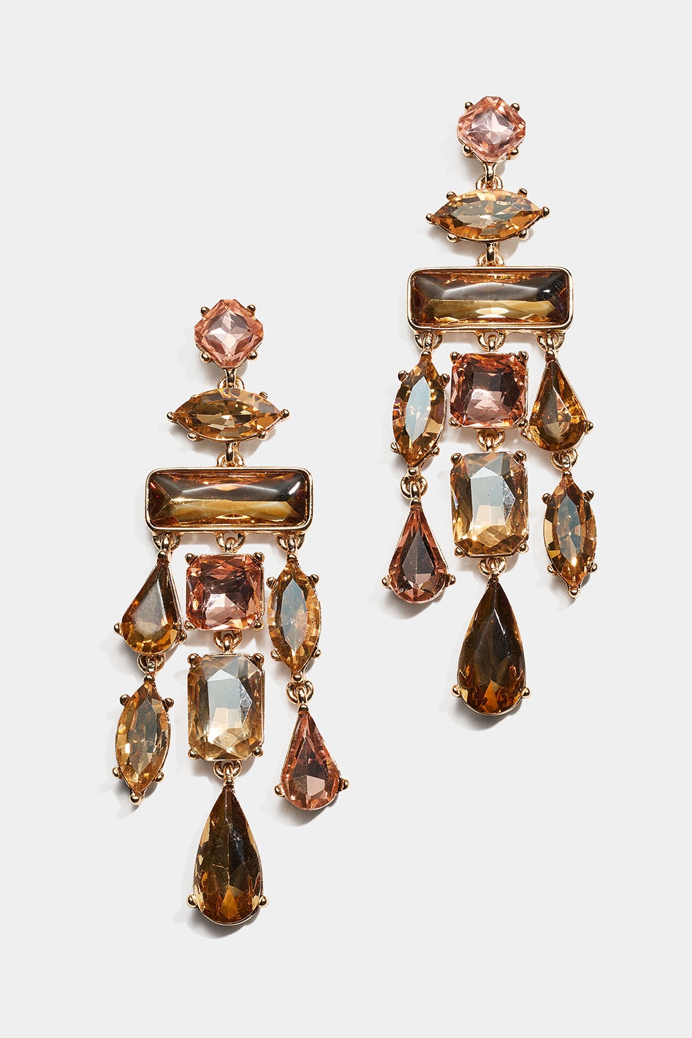 Store øreringe med rosa og beige glassten i forskellige former i gruppen Smykker / Øreringe / Similiøreringe hos Glitter (253010448402)