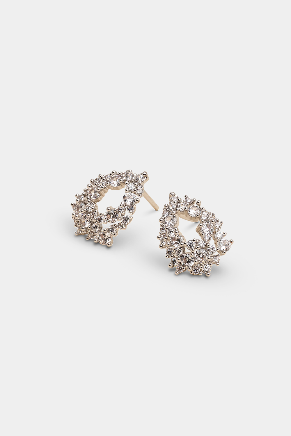 Petite Miss Alice earrings - Crystal (silver) i gruppen Smykker / Øreringe / Similiøreringe hos Glitter (253010831001)