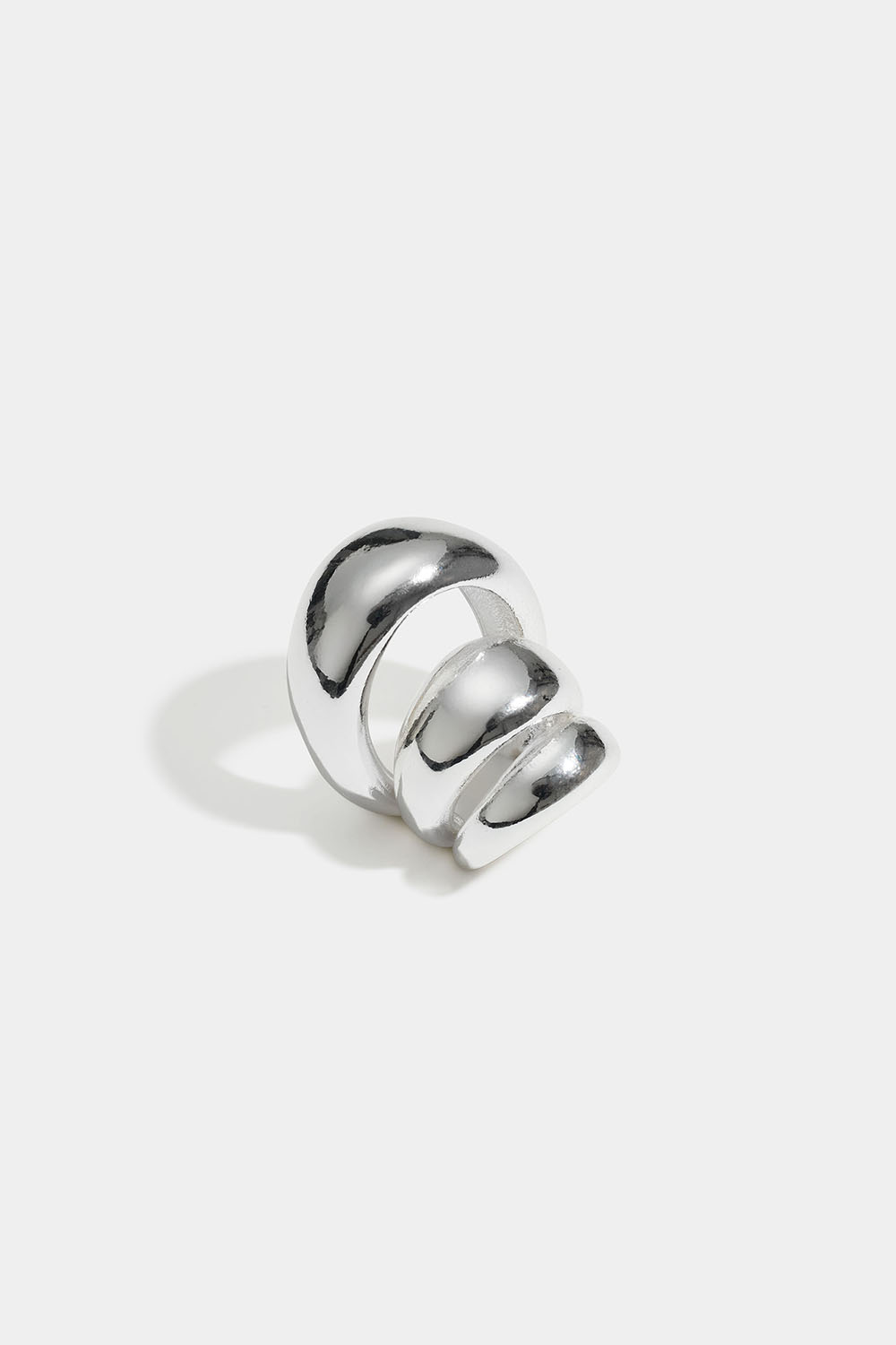 Trippel earcuff med chunky design. i gruppen Smykker / Øreringe / Ear cuffs hos Glitter (253011861001)