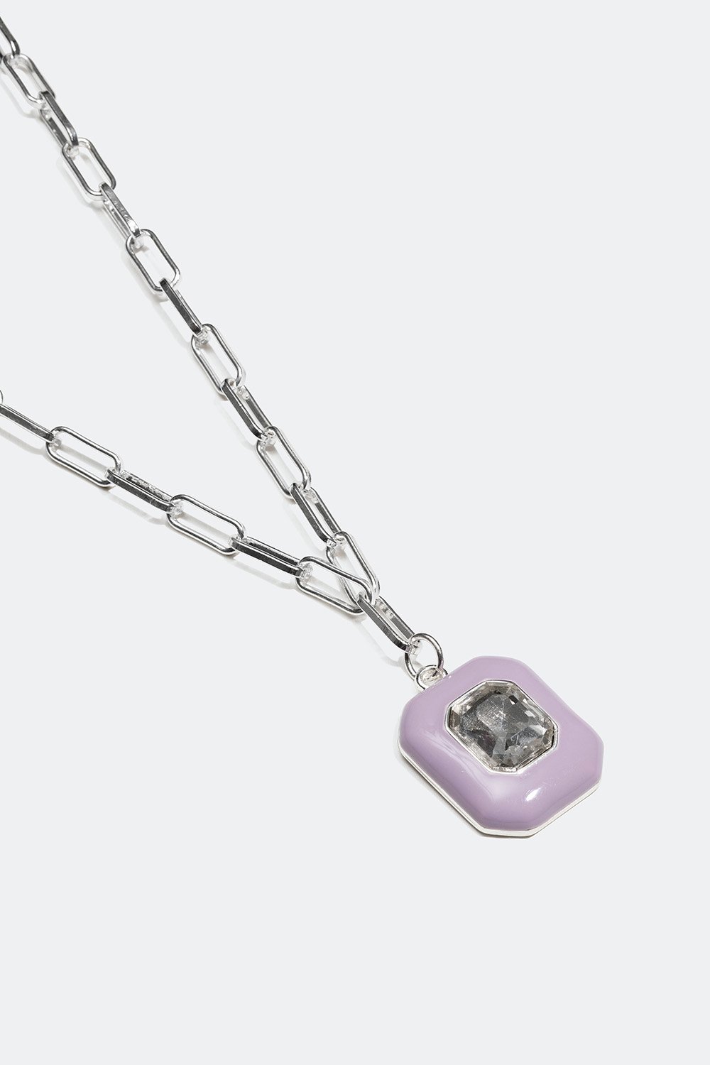 Kæde halskæde med lilla vedhæng med glas sten i gruppen Smykker / Halskæder / Halskæder med vedhæng hos Glitter (254000676600)