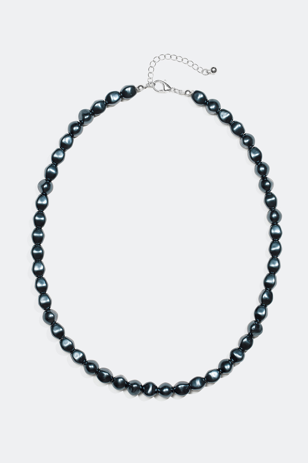 Perlehalskæde med mørkegrå perler i gruppen Smykker / Halskæder hos Glitter (254000799701)