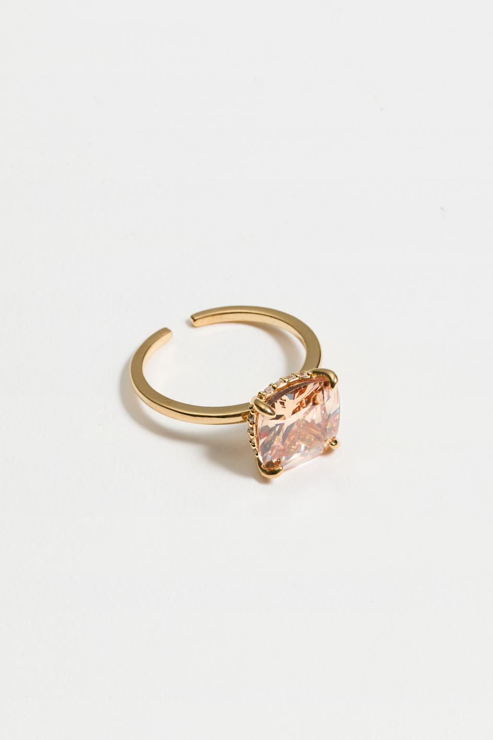 Desiree-ring - Lys champagne i gruppen Smykker / Ringe / Similiringe hos Glitter (256000358302)