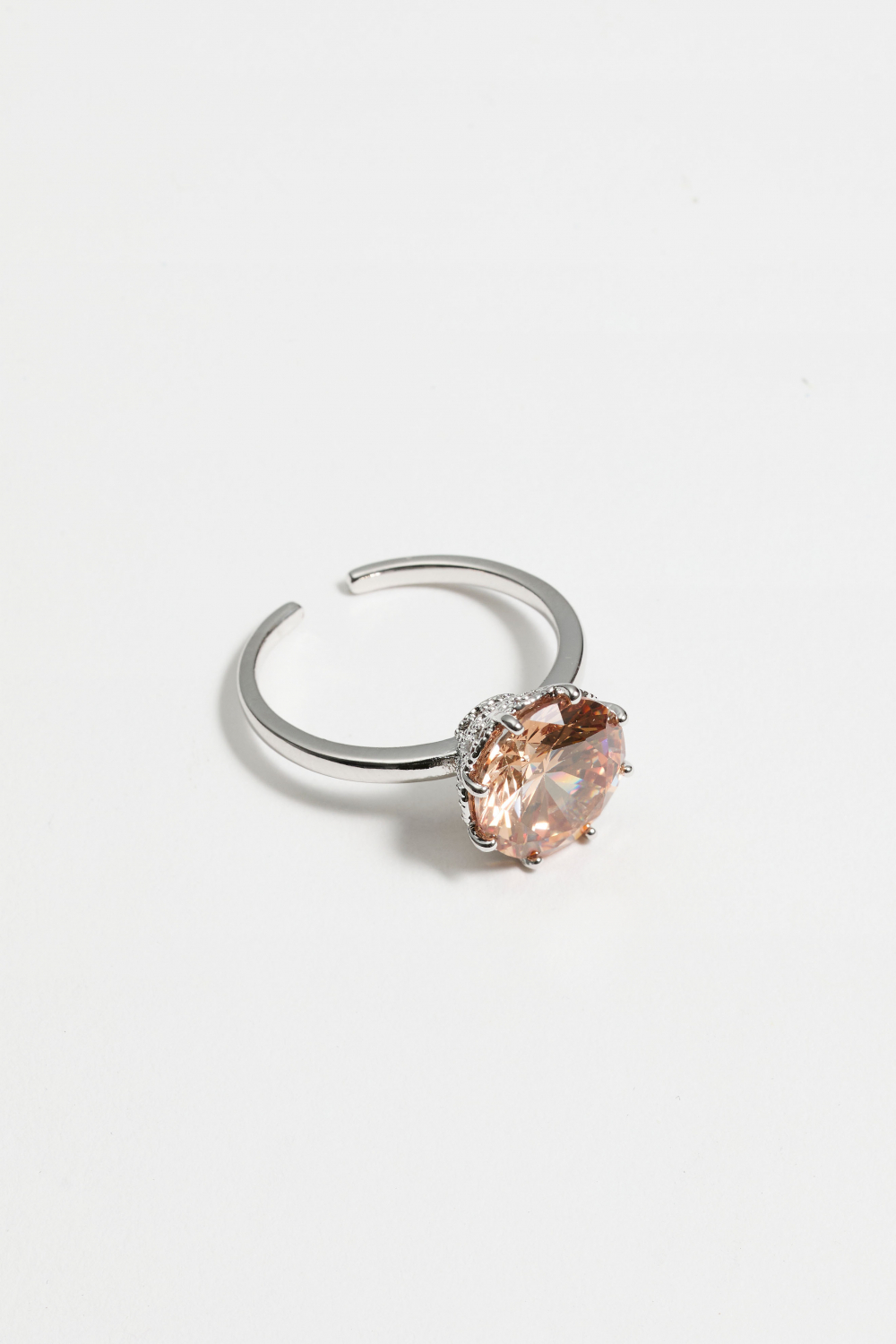 Elenora-ring - Lys champagne i gruppen Smykker / Ringe / Similiringe hos Glitter (256000368301)