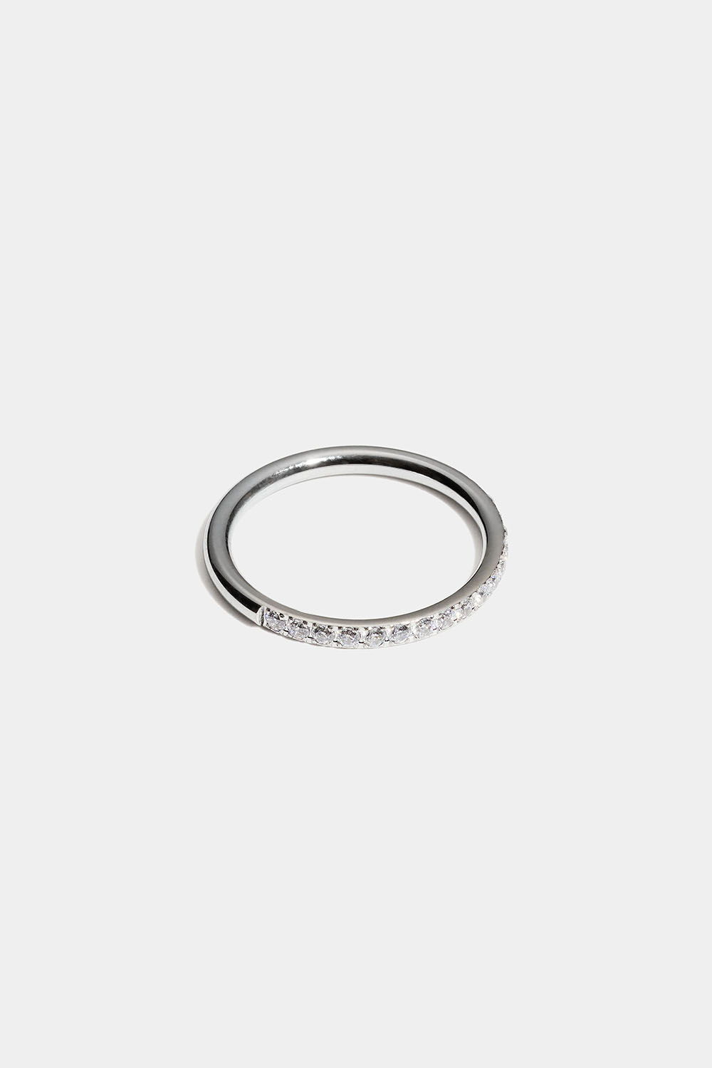 Smal ring i stål med Cubic Zirconia i gruppen Stål / Ringe i stål hos Glitter (25600073)