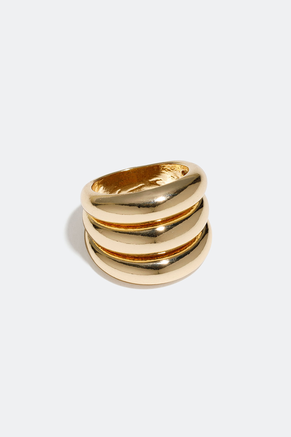 Bred guldfarvet ring med tre rækker i gruppen Smykker / Ringe / Brede hos Glitter (256000792)