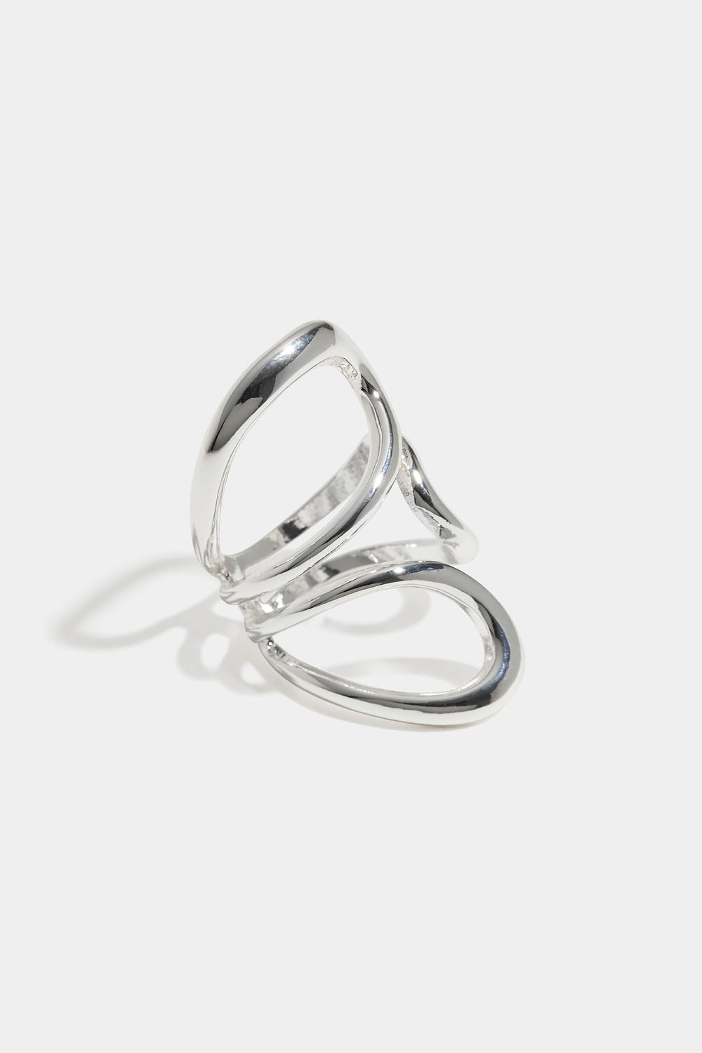 Skulpturel ring, sølvfarvet i gruppen Smykker / Ringe hos Glitter (2560015410)