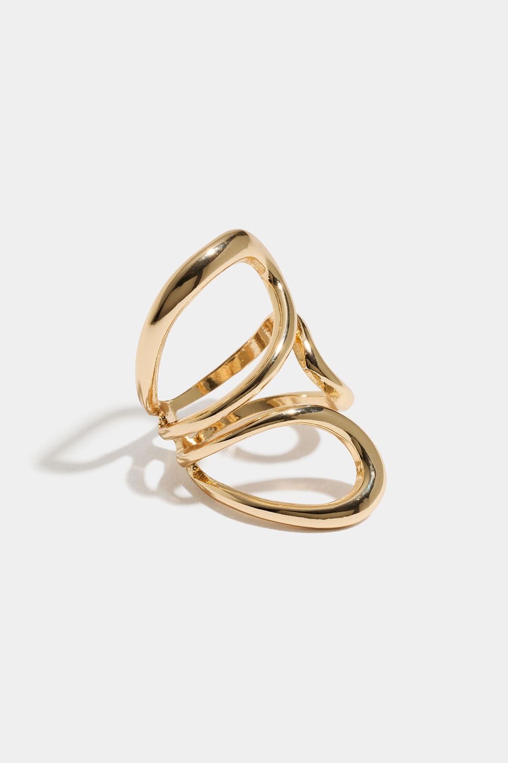 Skulpturel ring, guldfarvet i gruppen Smykker / Ringe hos Glitter (2560015420)