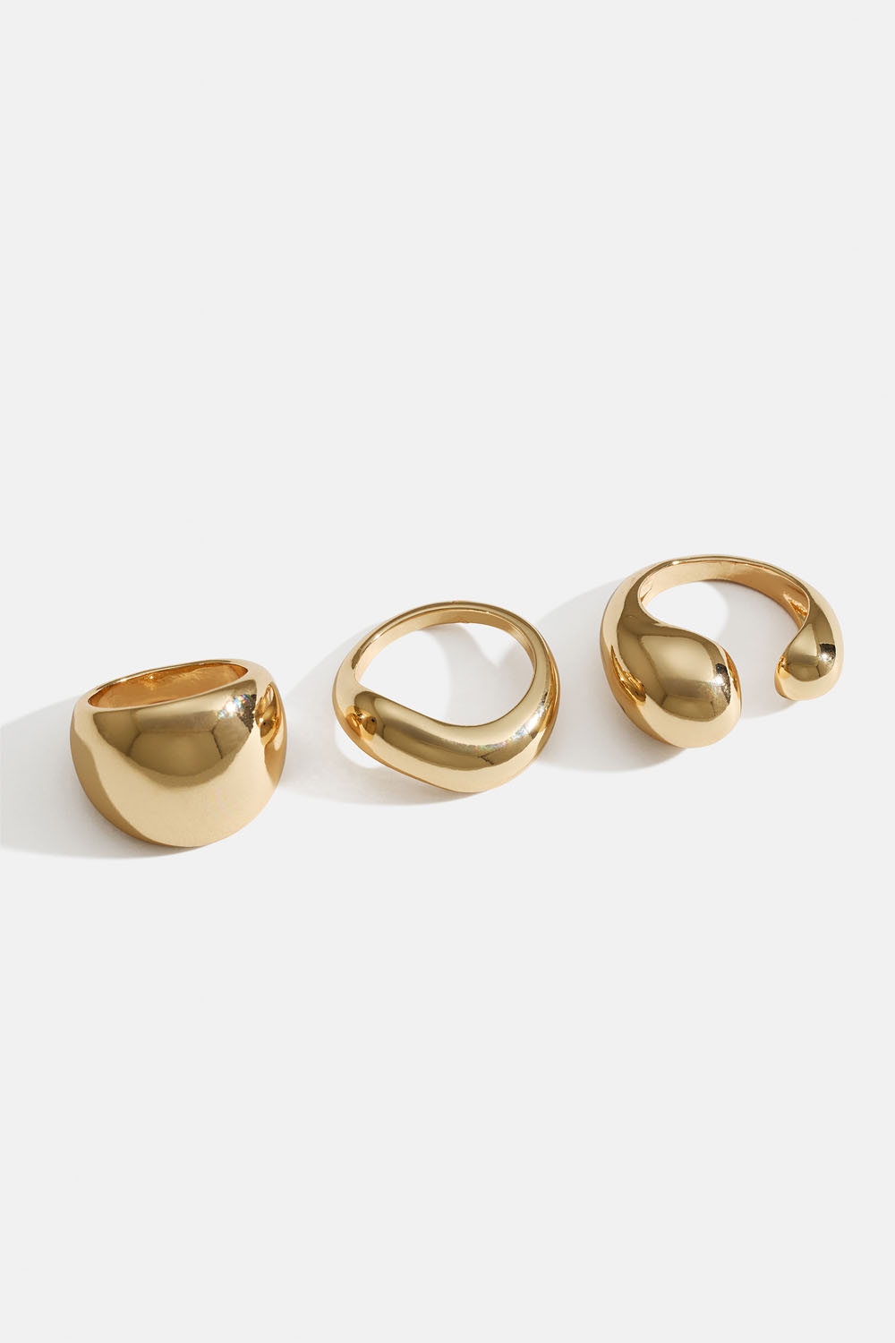 Guldfarvede, chunky ringe, 3-pak i gruppen Smykker / Ringe / Flerpak hos Glitter (2560015720)