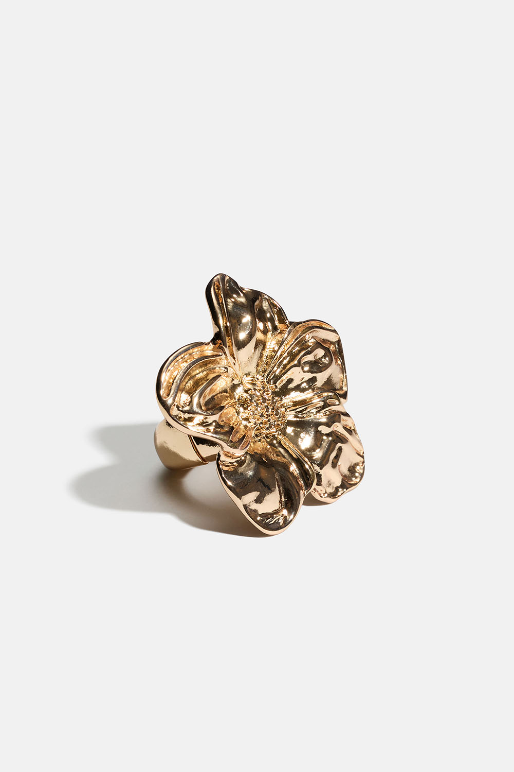 Justerbar guldfarvet ring med blomst i gruppen Smykker / Ringe hos Glitter (256001742000)