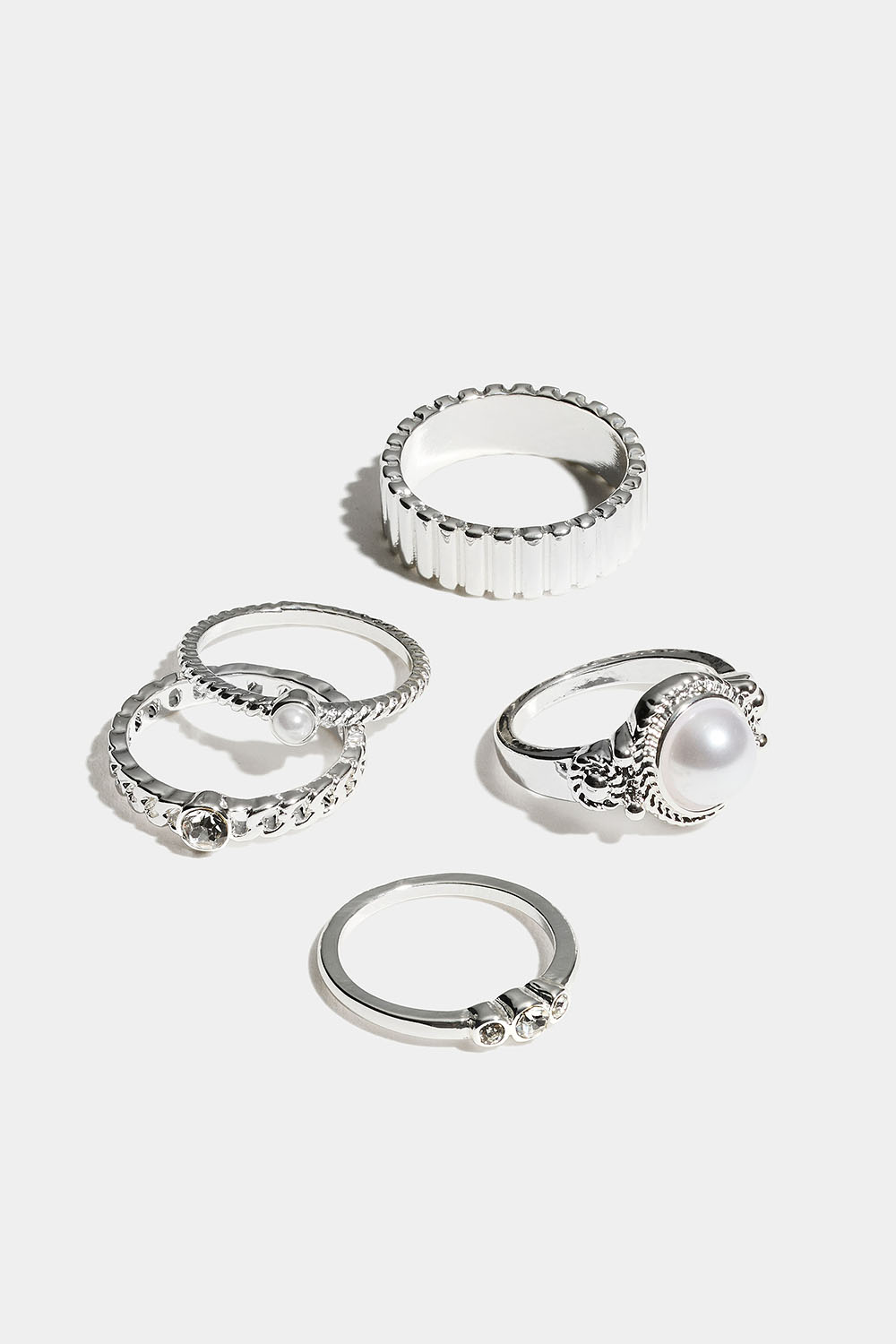 Ringe i forskellige størrelser med perler og glassten, 5-pak i gruppen Smykker / Ringe / Flerpak hos Glitter (2560018010)
