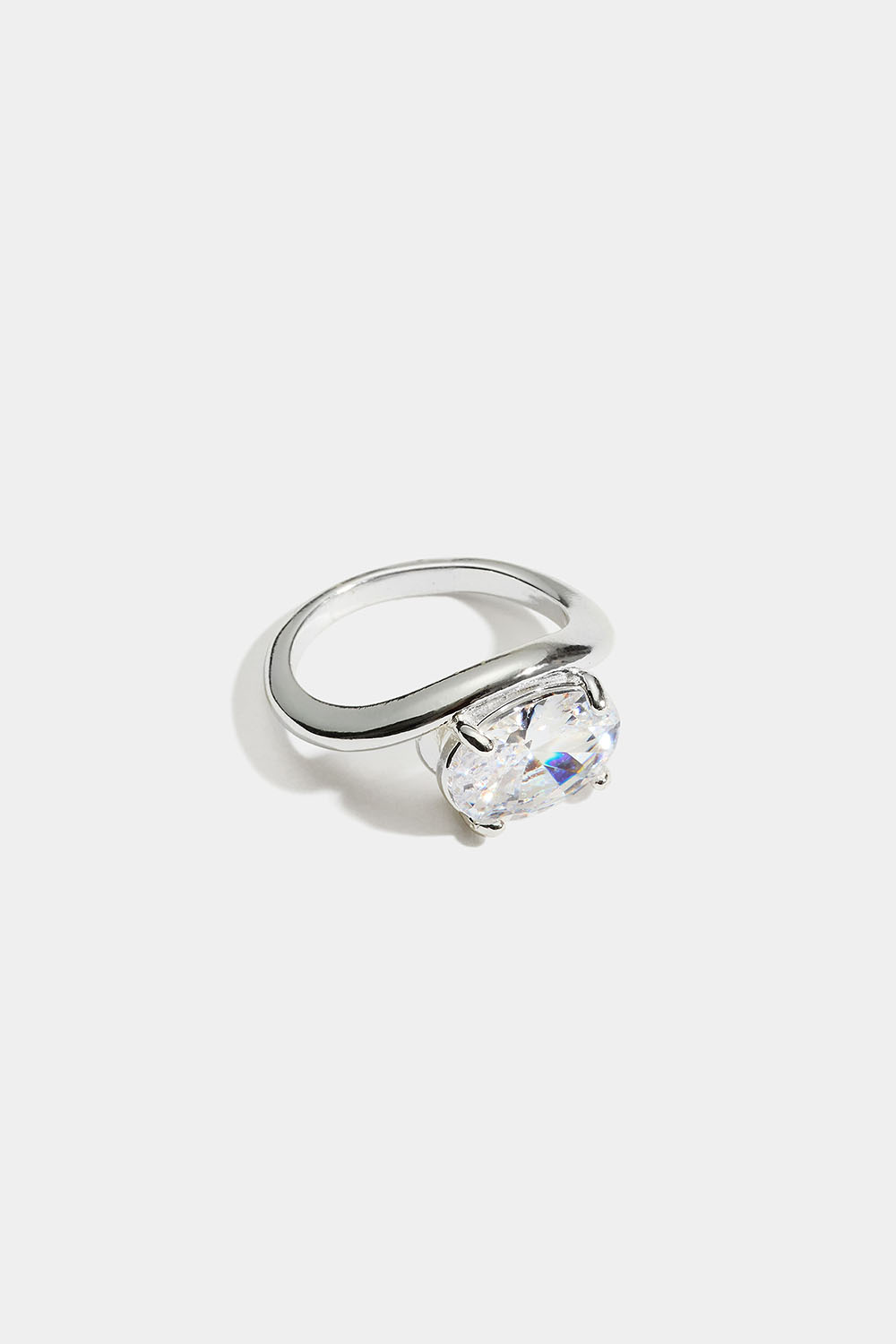 Ring i bølget design med oval glassten i gruppen Smykker / Ringe hos Glitter (2560020210)