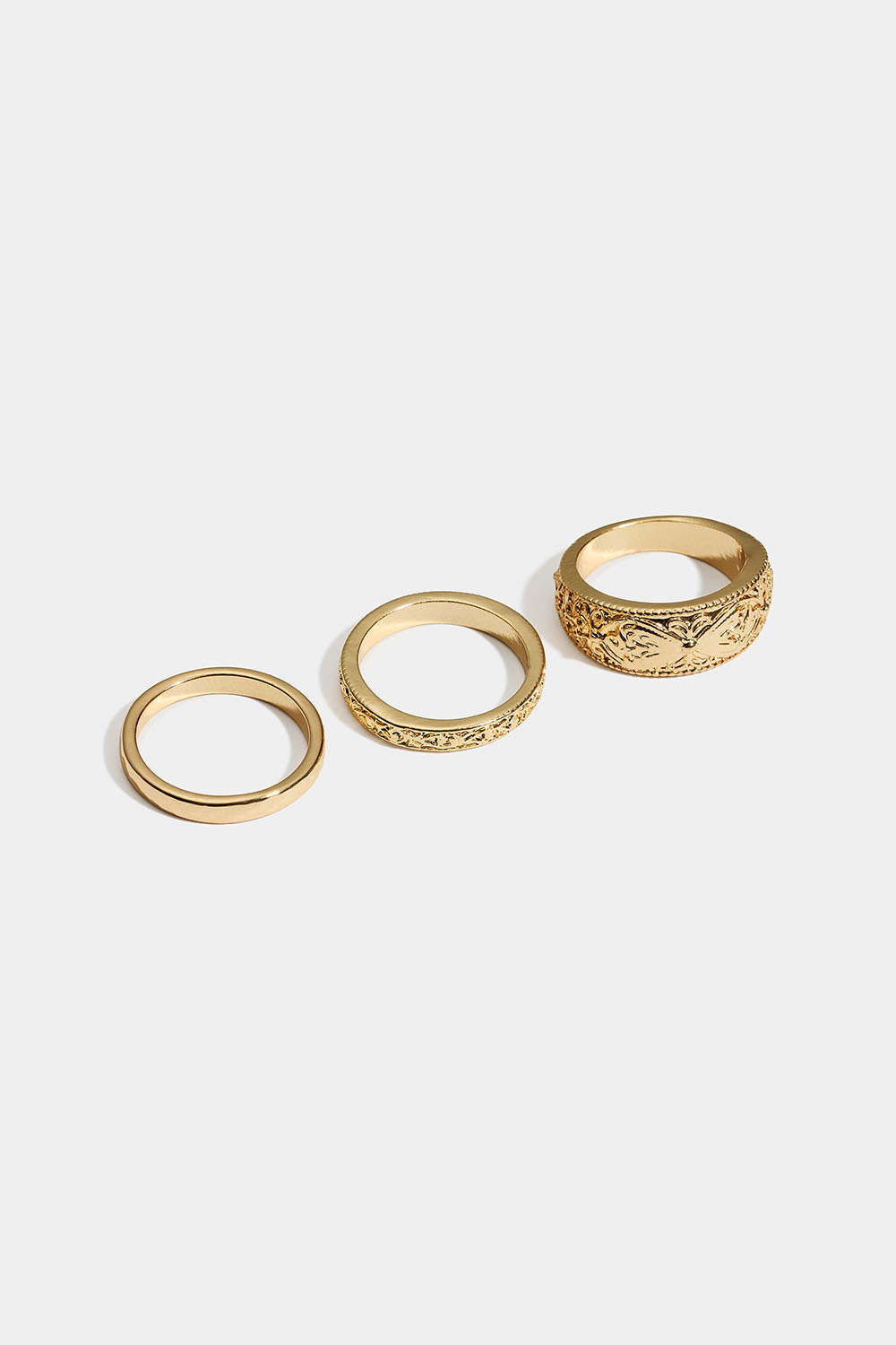 Guldfarvede ringe med struktur, 3-pak i gruppen Smykker / Ringe / Flerpak hos Glitter (2560020620)