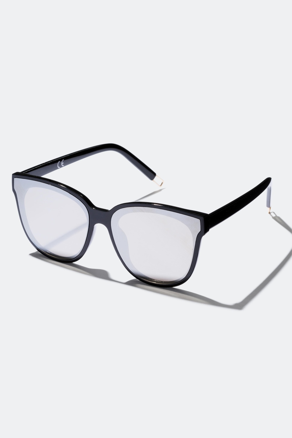Solbriller med spejl linser i gruppen Accessories / Solbriller hos Glitter (318633)
