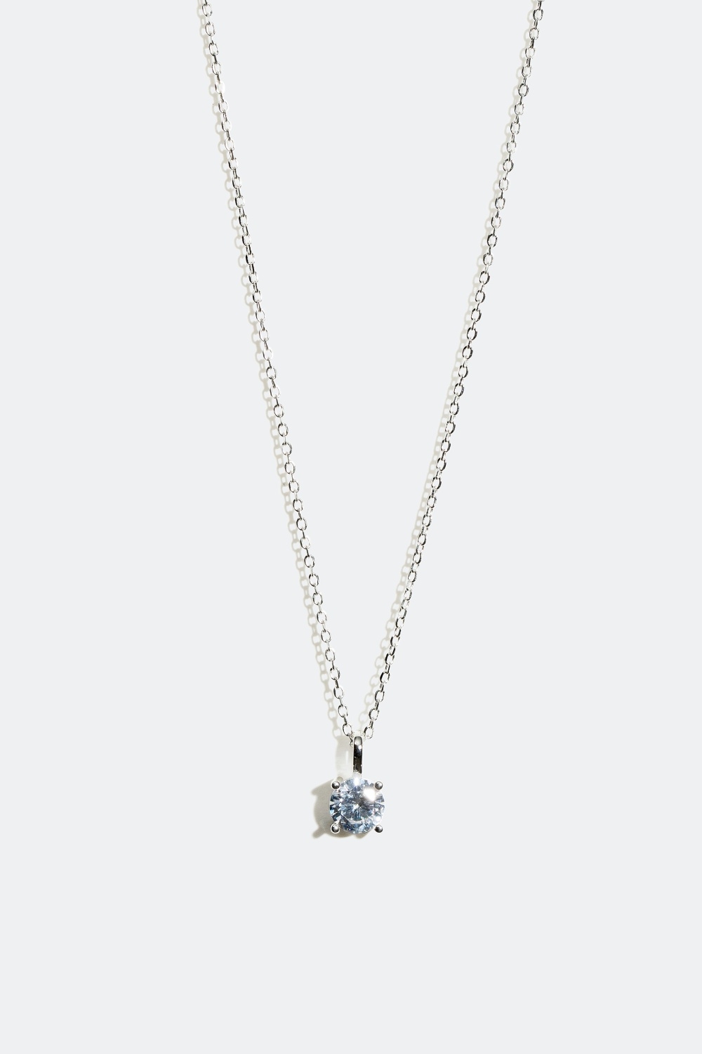 Halskæde med en fin glassten i Cubic Zirconia i gruppen Ægte sølv / Sølvhalskæder / Halskæder i ægte sølv med vedhæng hos Glitter (325893011000)