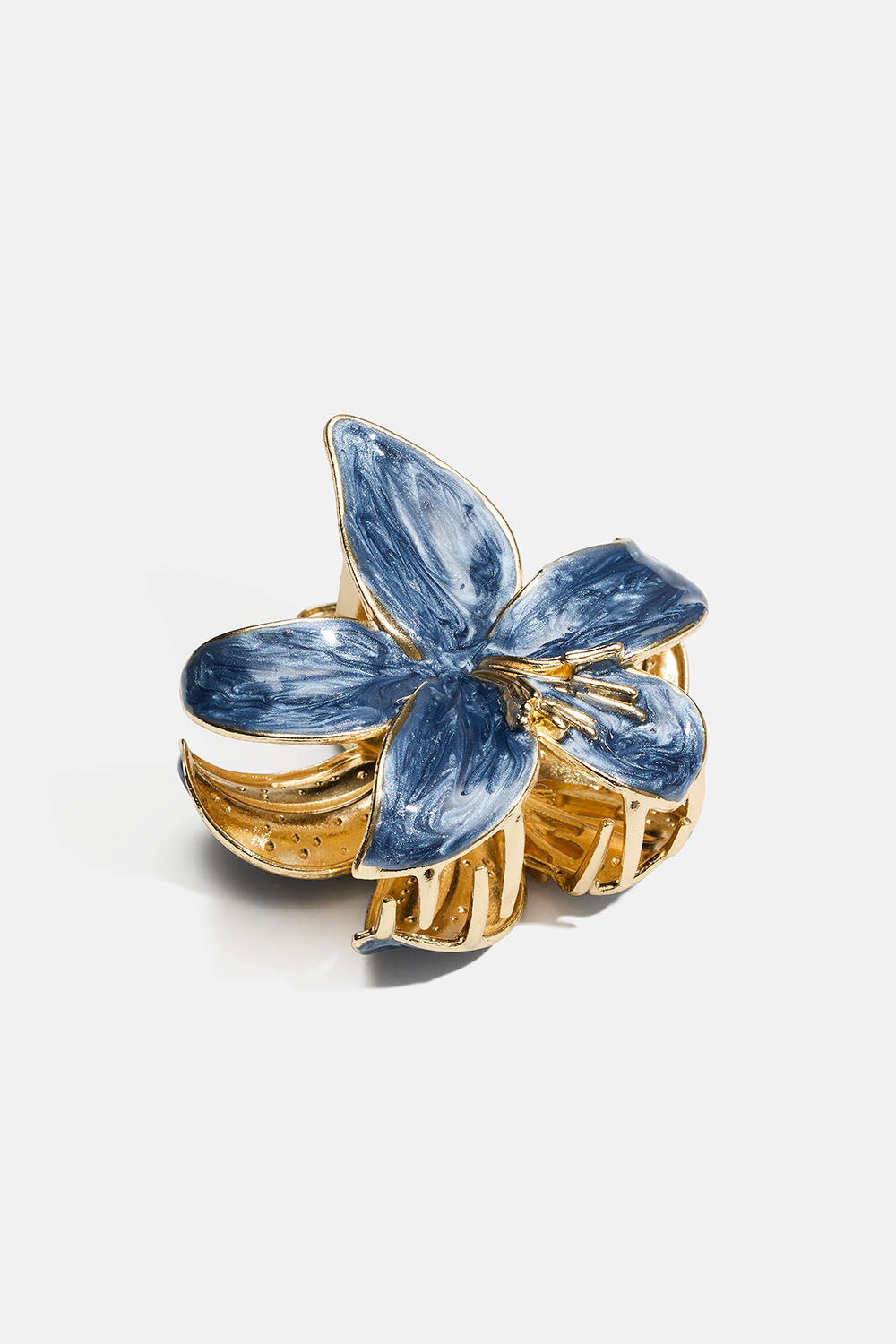 Blomsterformet hårspænde i blåt og guldfarvet metal i gruppen Håraccessories / Spænder & klemmer / Hårklemmer hos Glitter (331002157200)