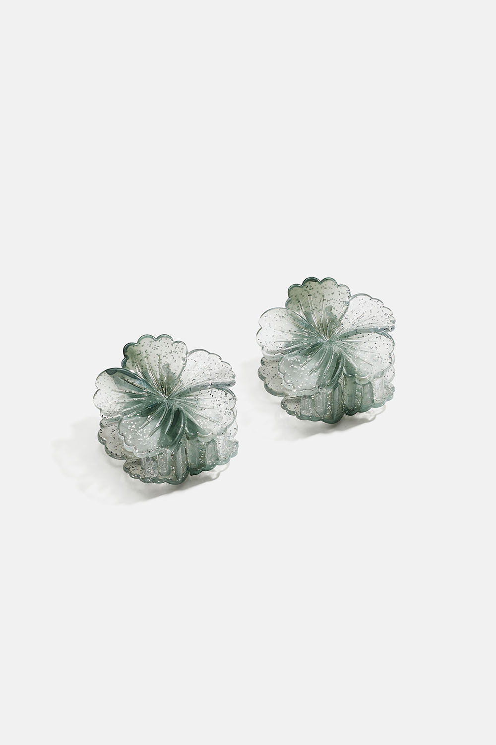 Små, grønne blomsterformede hårspænder, 2-pak i gruppen Håraccessories / Spænder & klemmer / Flerpak hos Glitter (331002177500)