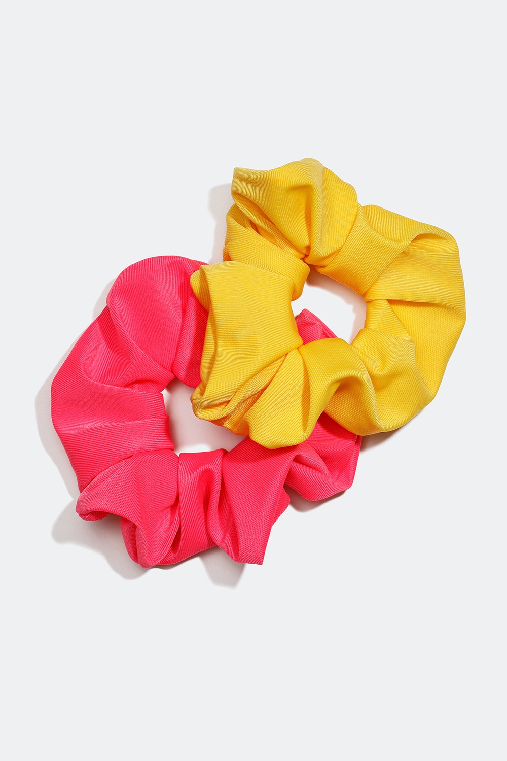Scrunchies i lyserød og gul, 2-pak i gruppen Håraccessories / Scrunchies / Flerpak hos Glitter (332000634300)