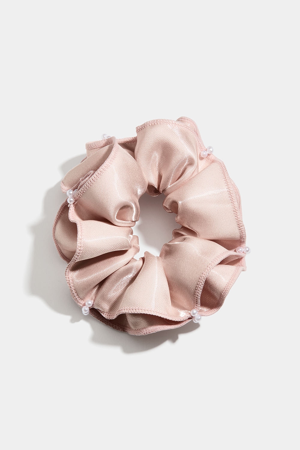 Rosa, blank scrunchie med perler i gruppen Håraccessories / Scrunchies hos Glitter (332001135100)