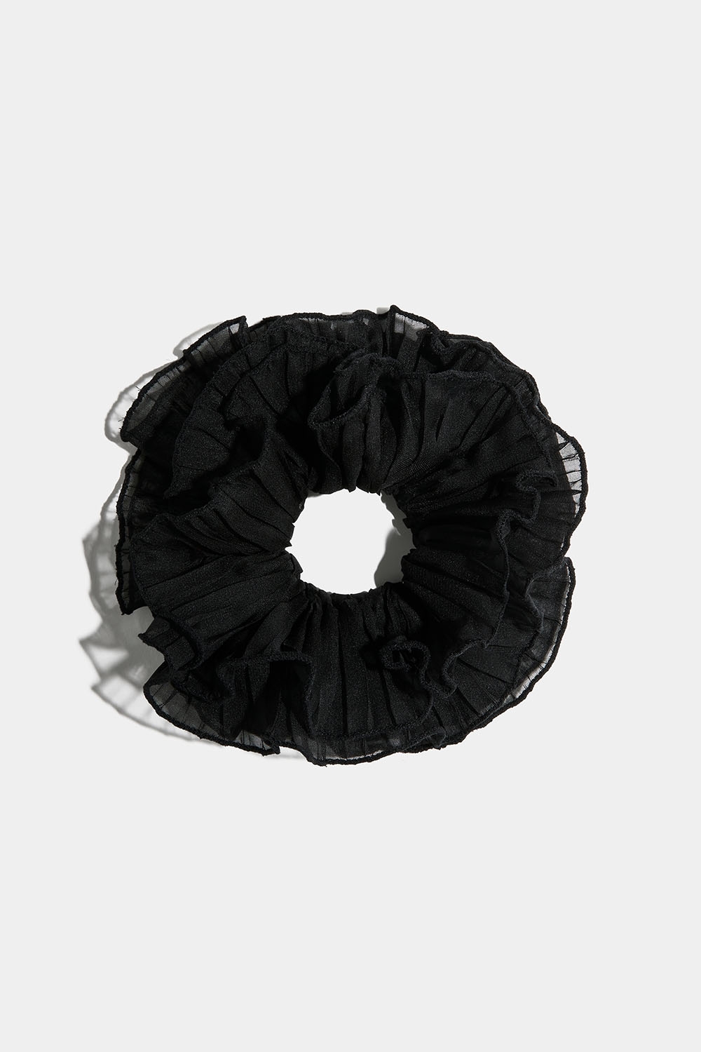 Sort scrunchie med plisseret tyl i gruppen Håraccessories / Scrunchies hos Glitter (332001199000)