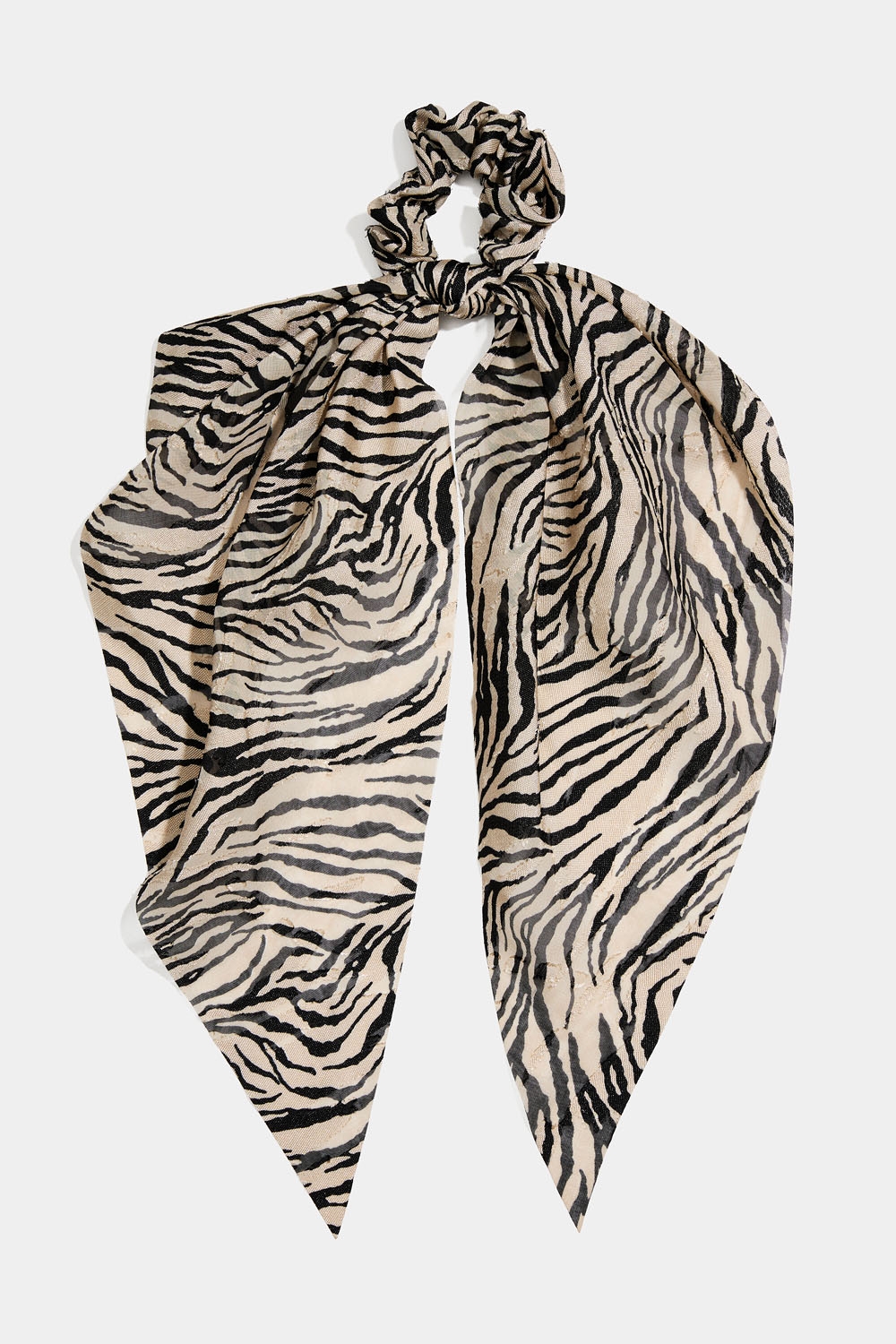 Scrunchie tail, zebra i gruppen Håraccessories / Scrunchies / Scrunchies med tørklædedetalje hos Glitter (332001400800)