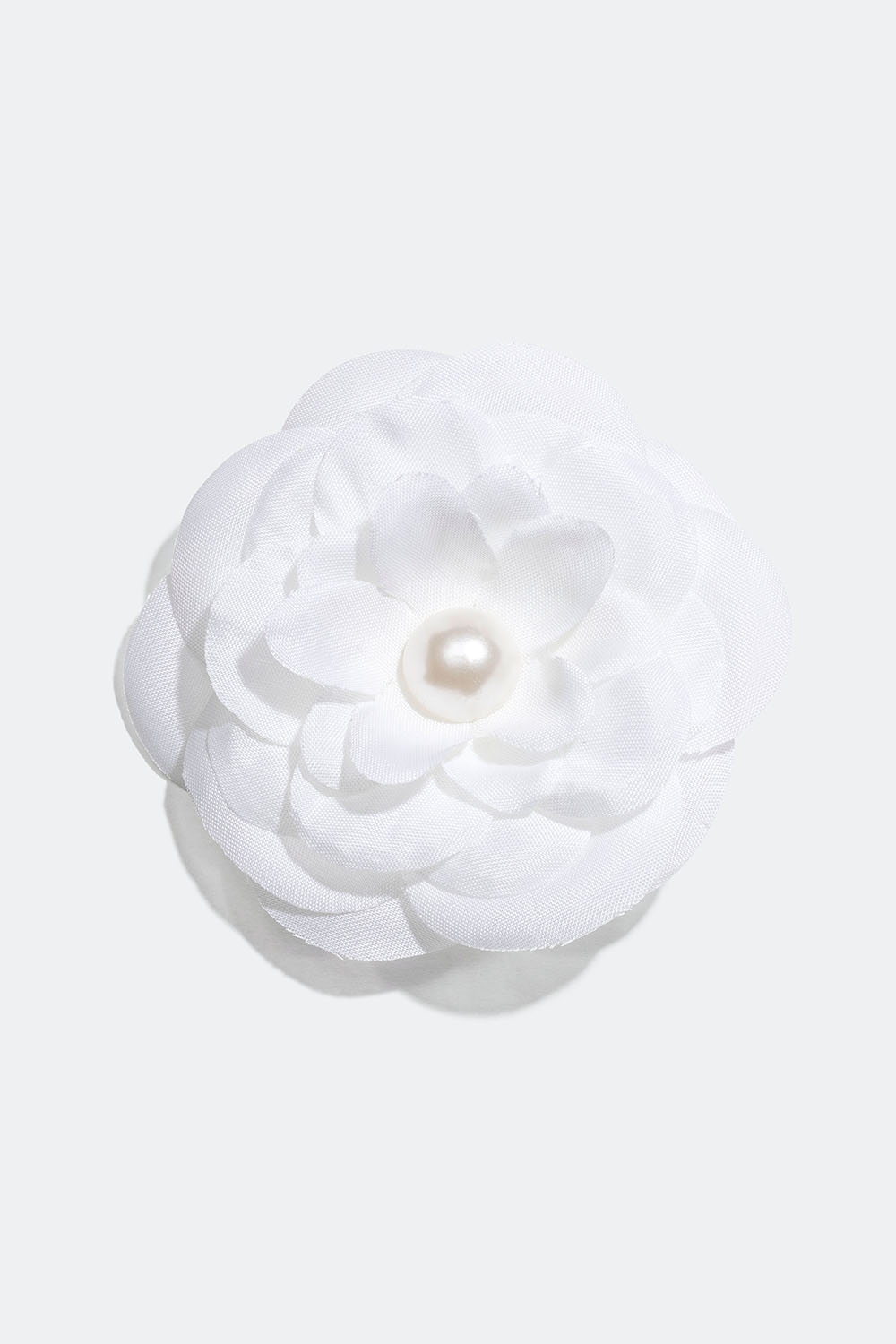 Spænde med lille hvid blomst i gruppen Håraccessories / Spænder & klemmer / Hårspænder hos Glitter (335000523000)
