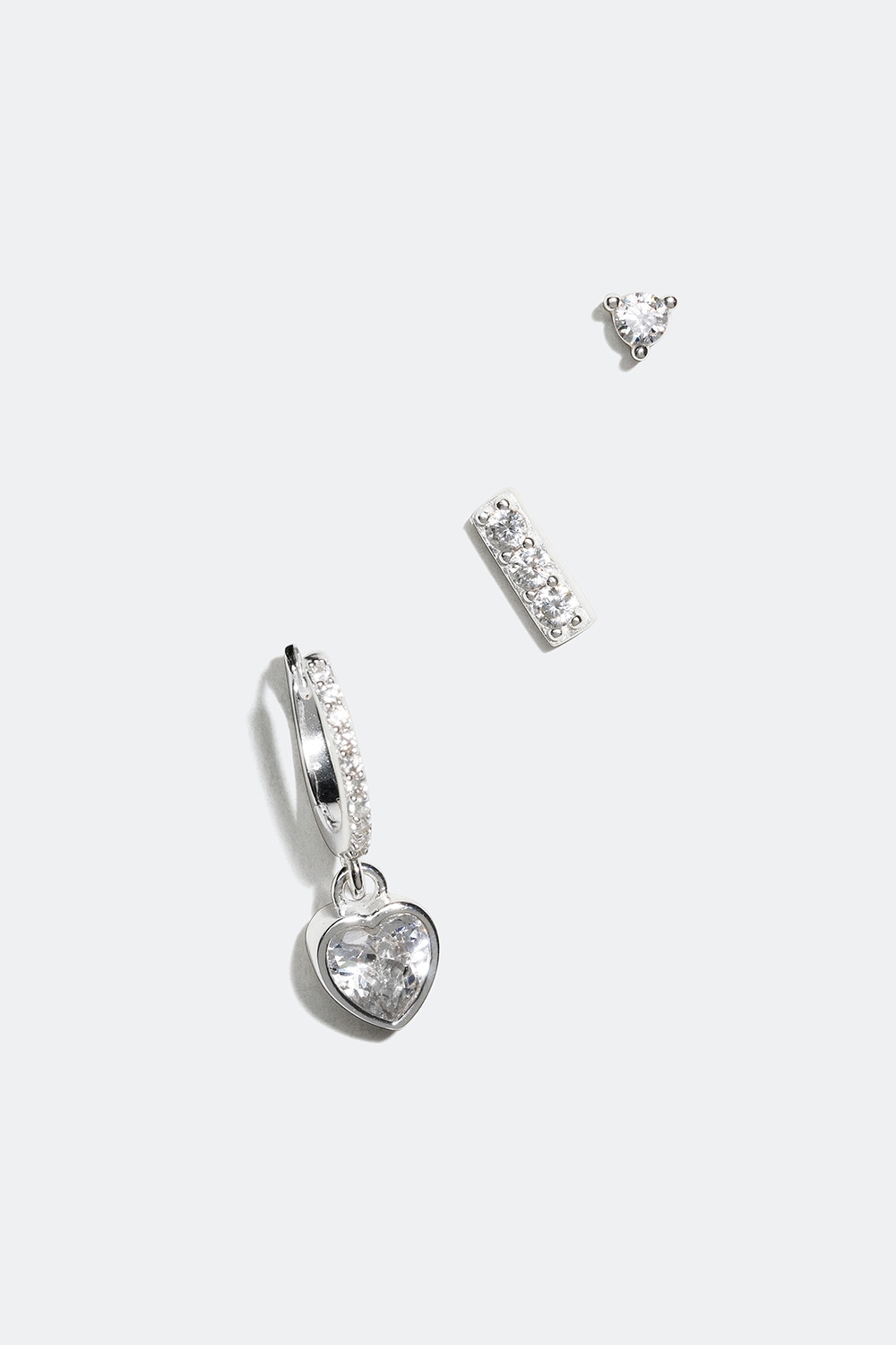 Ørestikker og hoop med hjerte i ægte sølv, 3-pak i gruppen Ægte sølv / Sølvøreringe / Flerpak hos Glitter (553002000201)