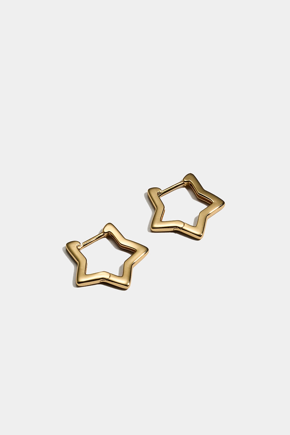 Stjerneformede hoops i 18k guldpletteret ægte sølv i gruppen Smykker / Øreringe / Hoops hos Glitter (553003652002)