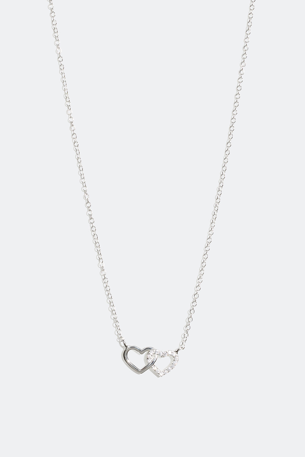 Halskæde i ægte sølv med to hjerter i gruppen Ægte sølv / Sølvhalskæder / Halskæder med vedhæng hos Glitter (55400005)