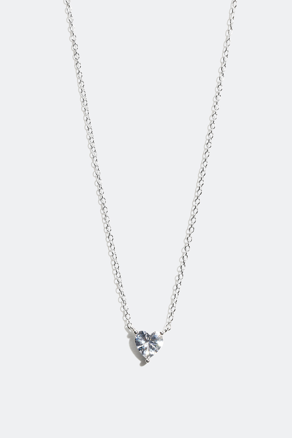 Halskæde i ægte sølv med hjerte i Cubic Zirconia i gruppen Ægte sølv / Sølvhalskæder / Halskæder i ægte sølv med vedhæng hos Glitter (554000541000)