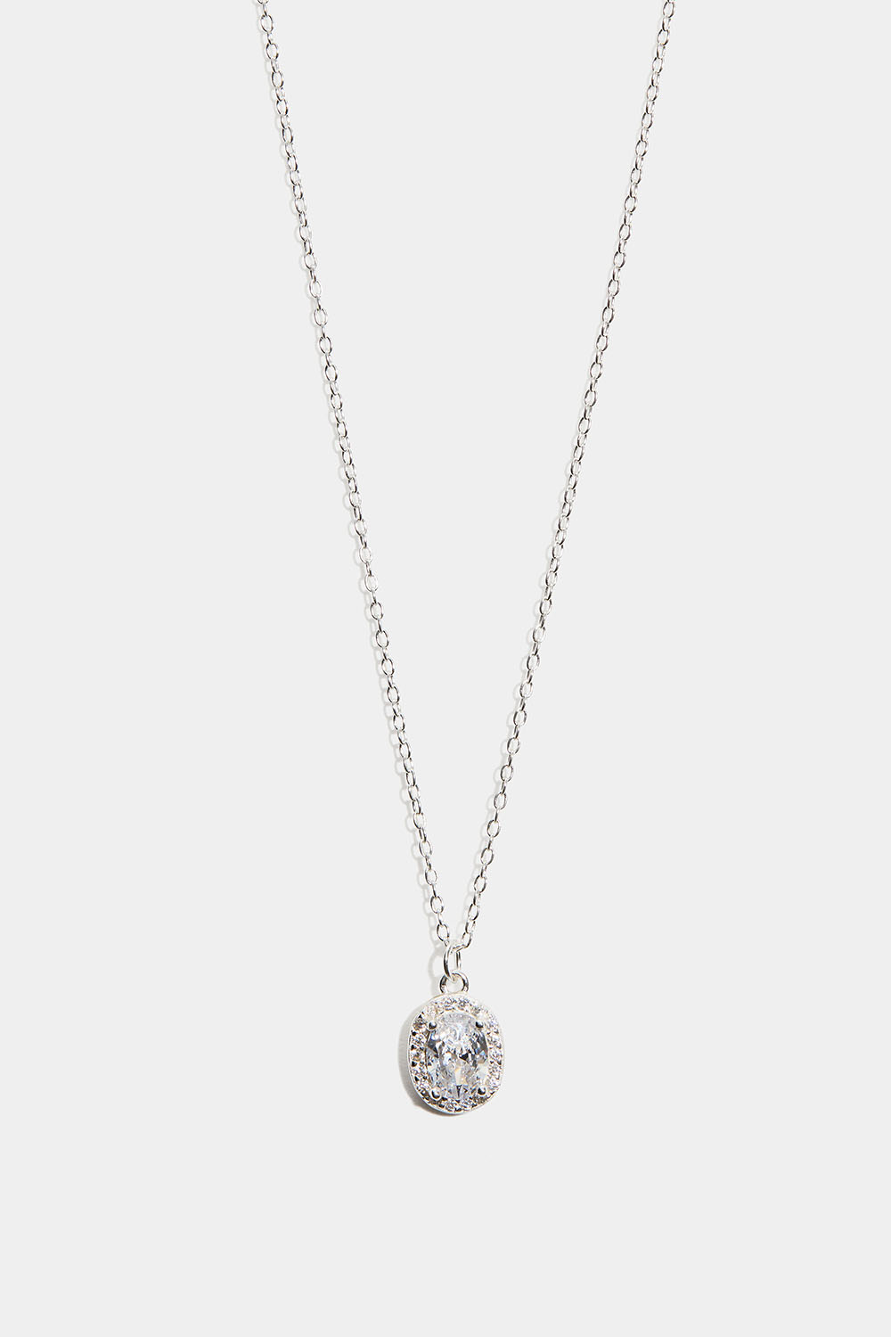 Halskæde i ægte sølv med ovalt vedhæng med Cubic Zirconia-sten i gruppen Ægte sølv / Sølvhalskæder / Halskæder i ægte sølv med vedhæng hos Glitter (554004511000)