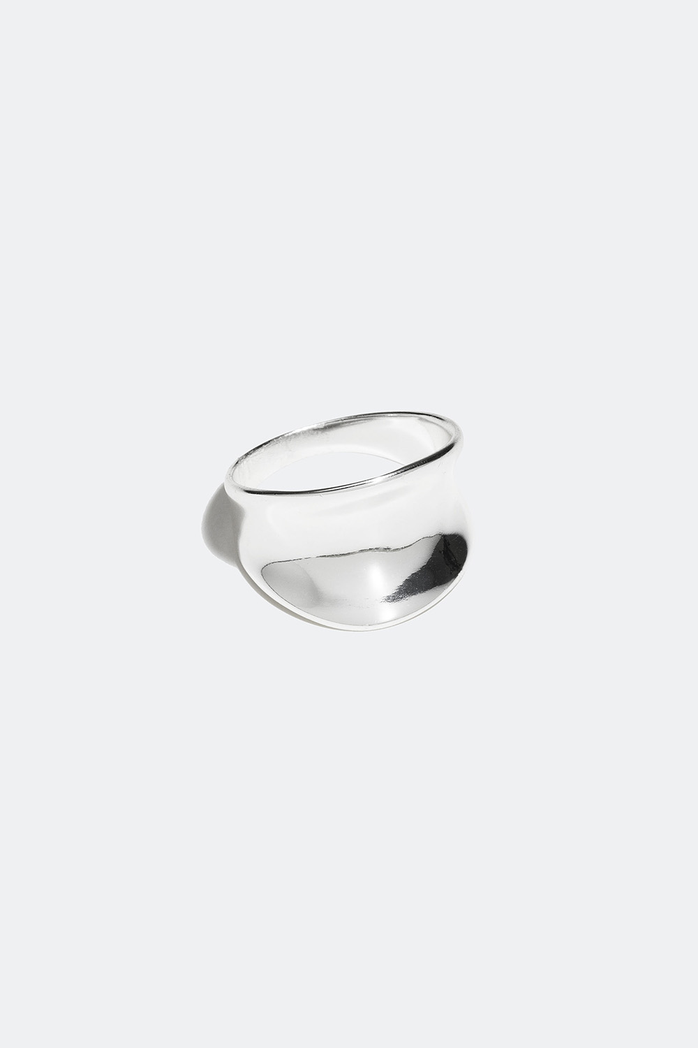 Sølvring med konkavt design i gruppen Sølvsmykker / Sølvringe / Sølv hos Glitter (55600001)