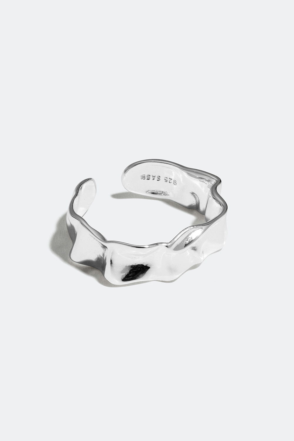 Skulpturel ring i ægte sølv - justerbar i gruppen Ægte sølv / Sølvringe / Sølv hos Glitter (556000491000)