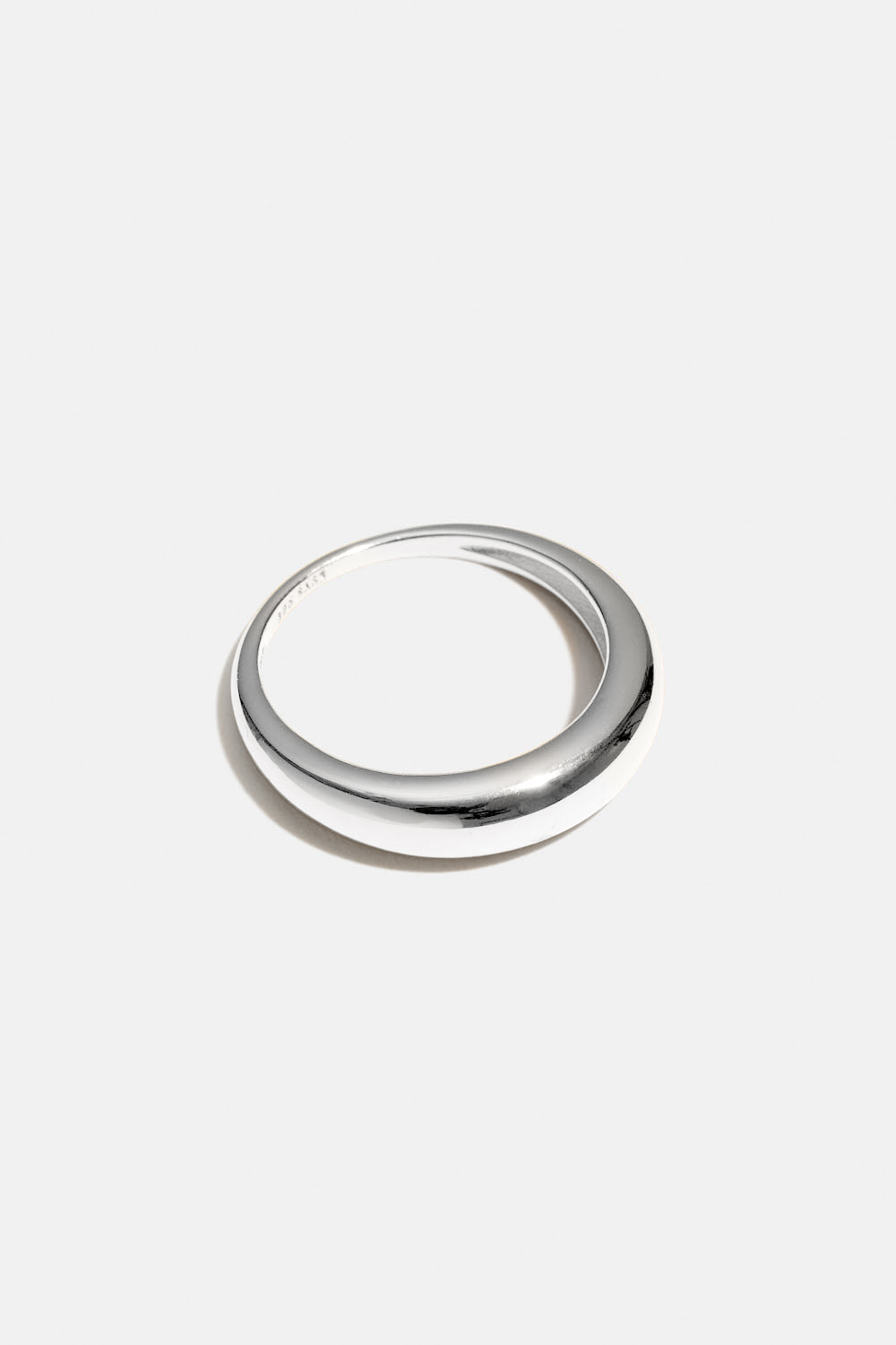Klassisk afrundet ring i ægte sølv i gruppen Ægte sølv / Sølvringe hos Glitter (5560009110)